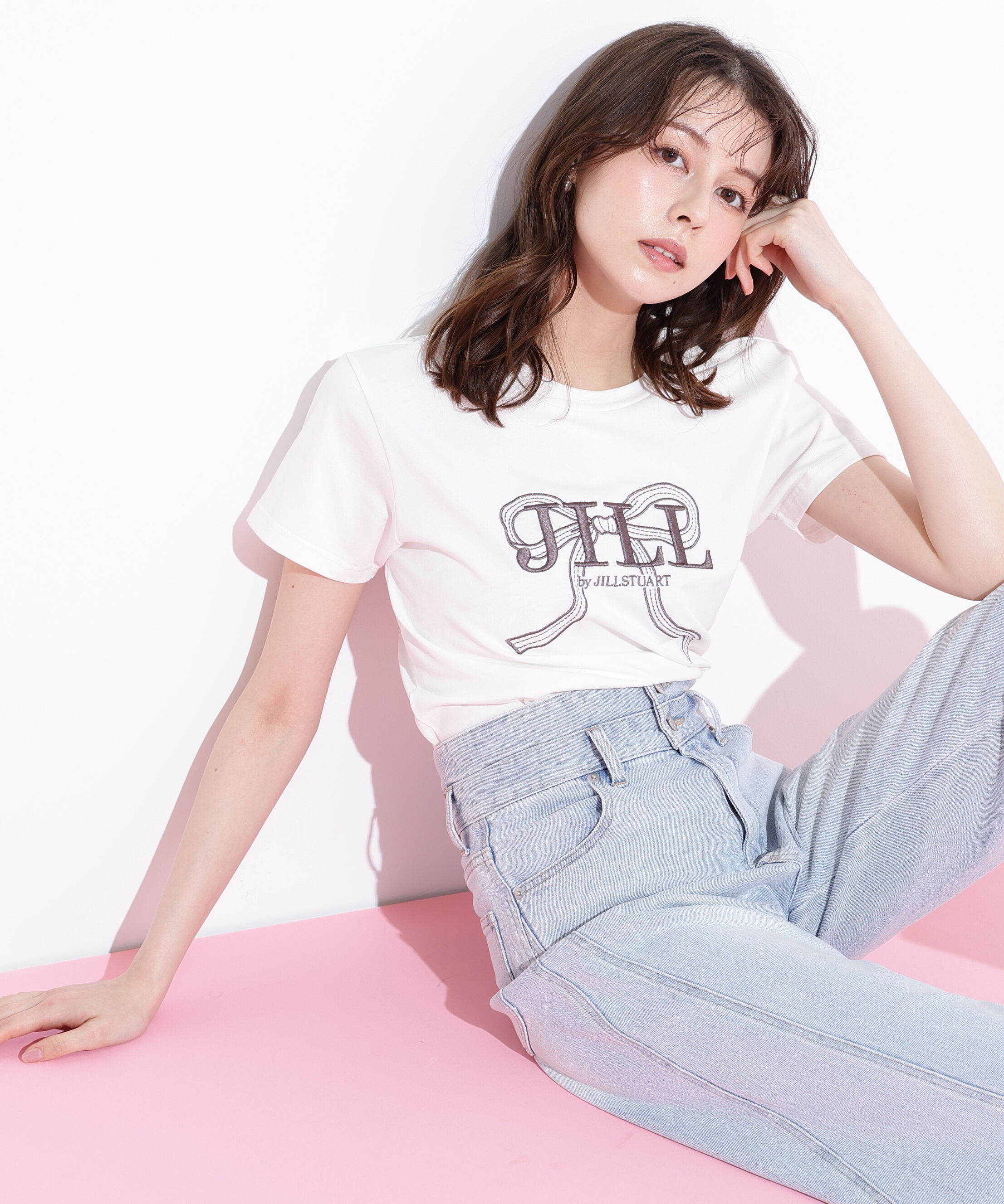  「ビッグリボンロゴ刺繍Tシャツ」|Tシャツ・カットソー|