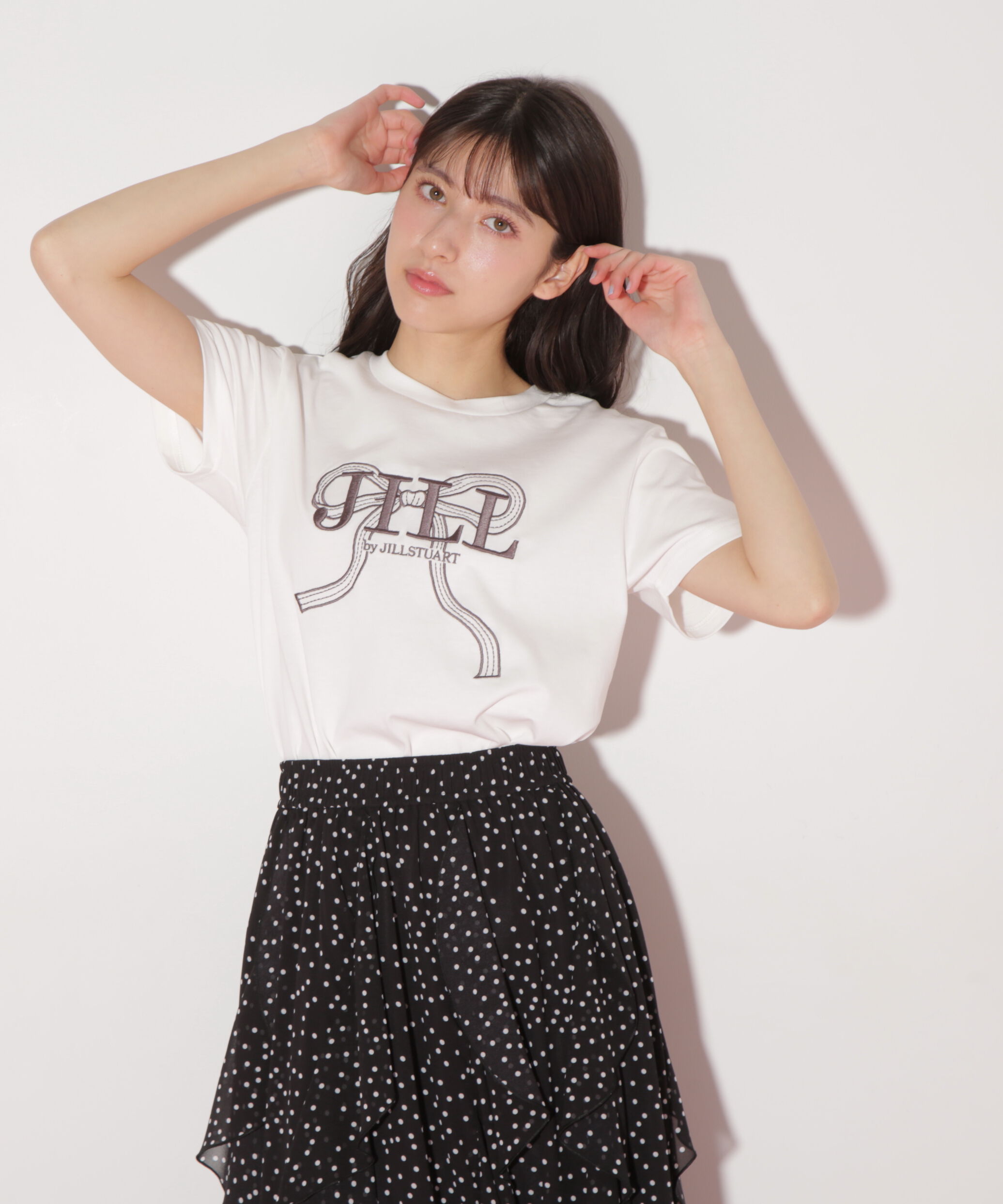  「ビッグリボンロゴ刺繍Tシャツ」|Tシャツ・カットソー|