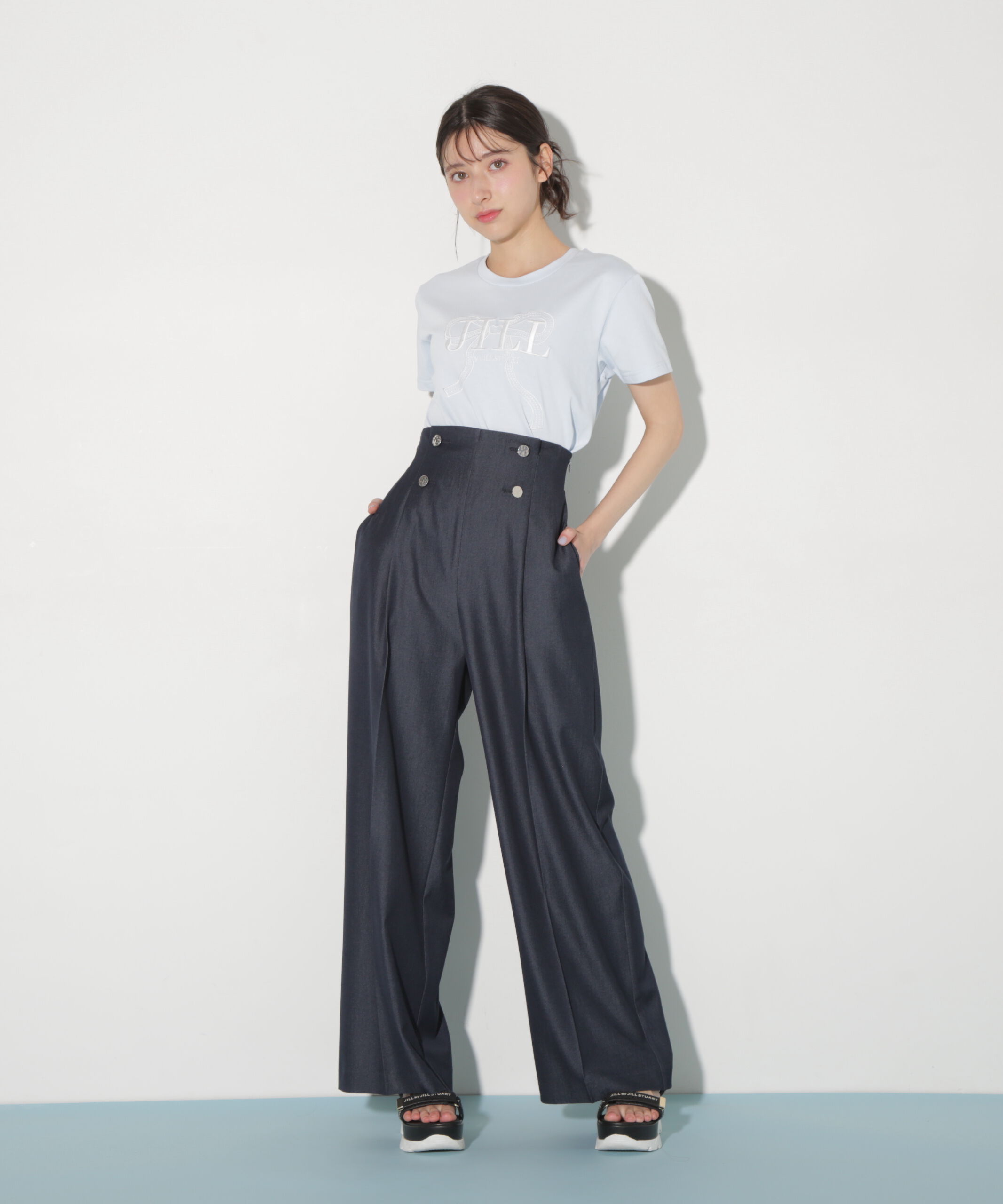  「ビッグリボンロゴ刺繍Tシャツ」|Tシャツ・カットソー|