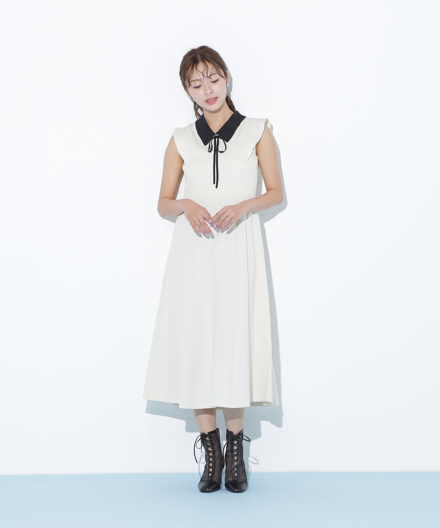  「コルセットリブ襟付きニットワンピース」|ワンピース|オフホワイト