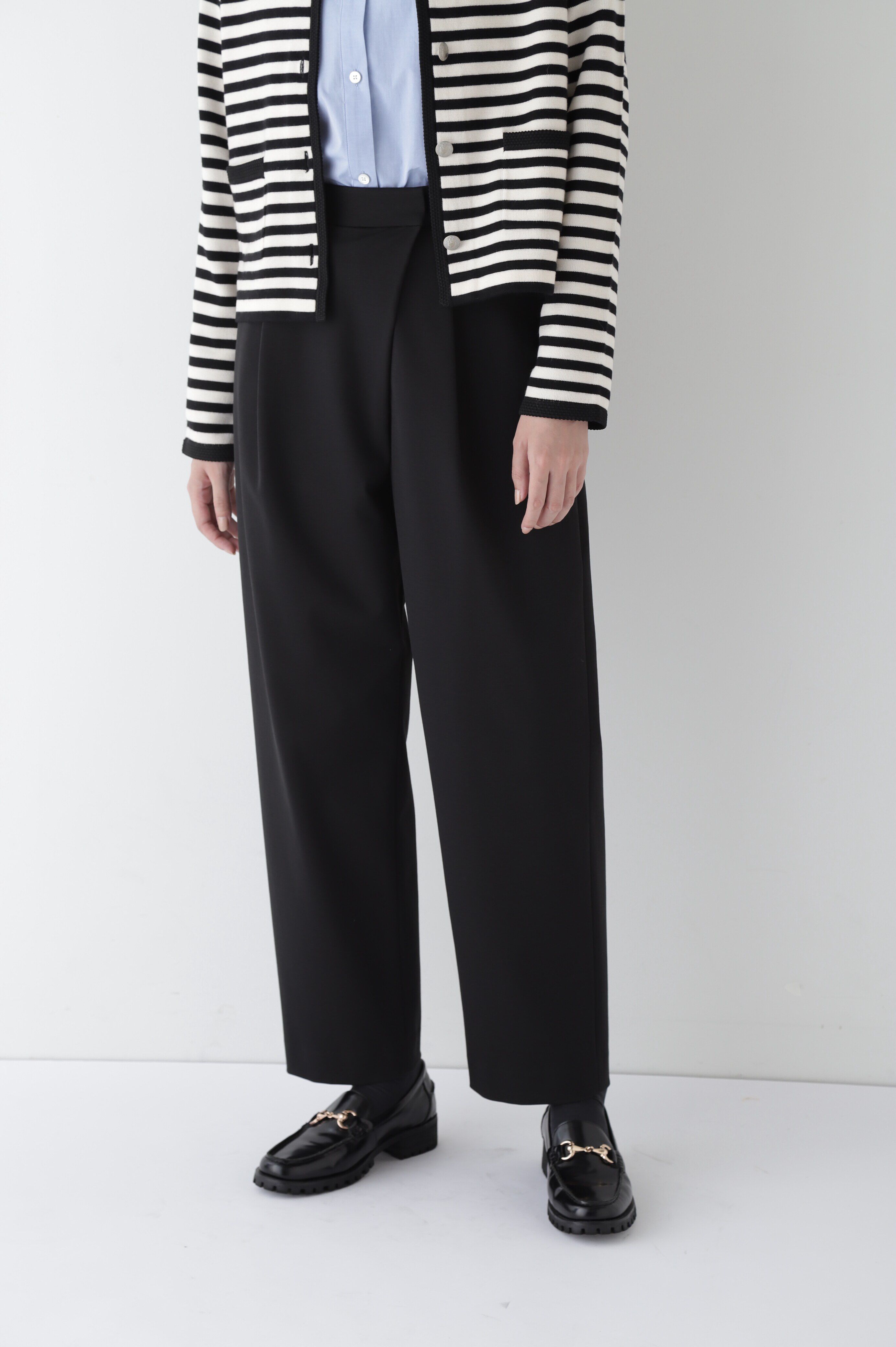  「◆ストレッチポンチタックテーパードパンツ」|その他|ブラック