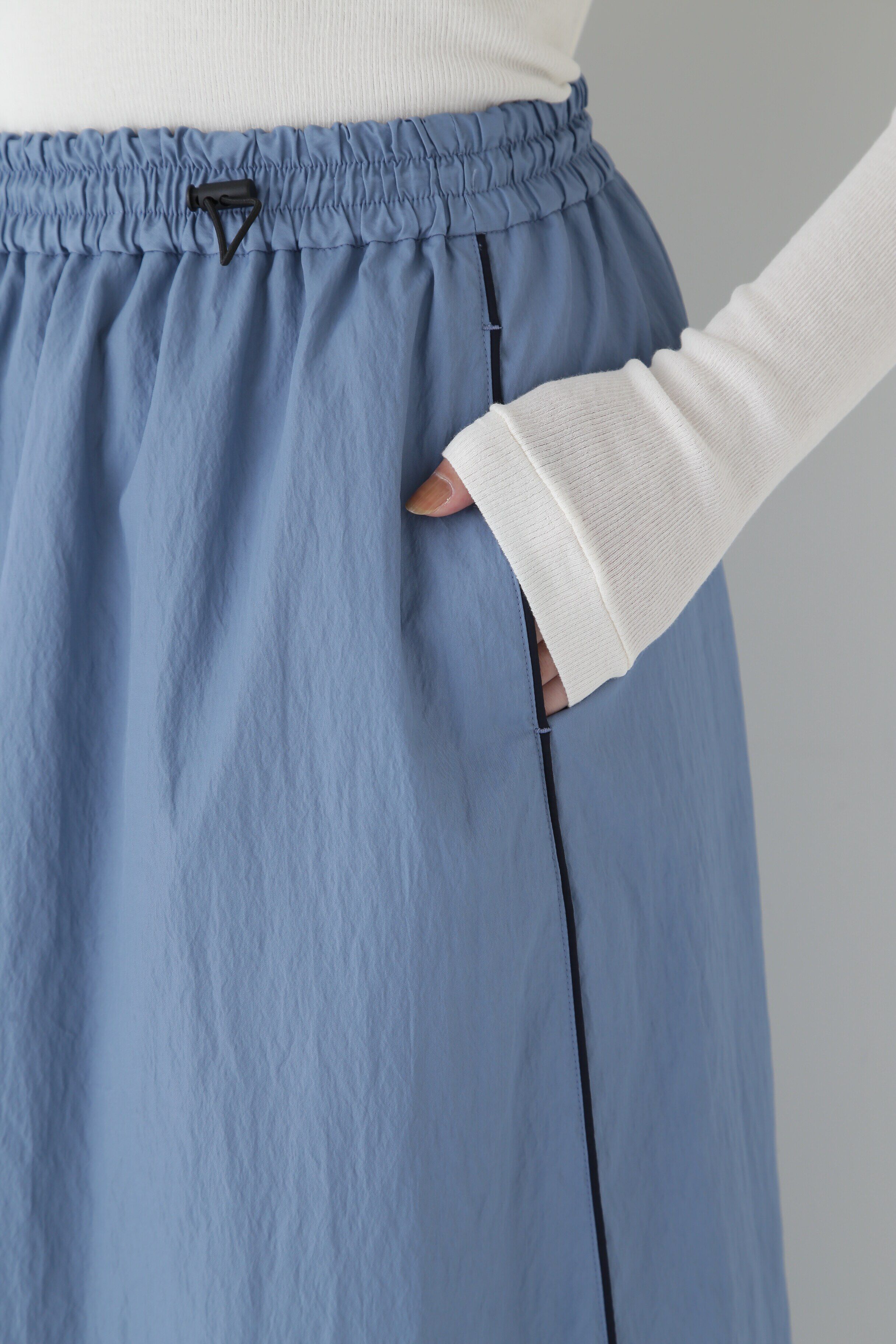  「◆マットツイル脇配色ラインスカート」|スカート|