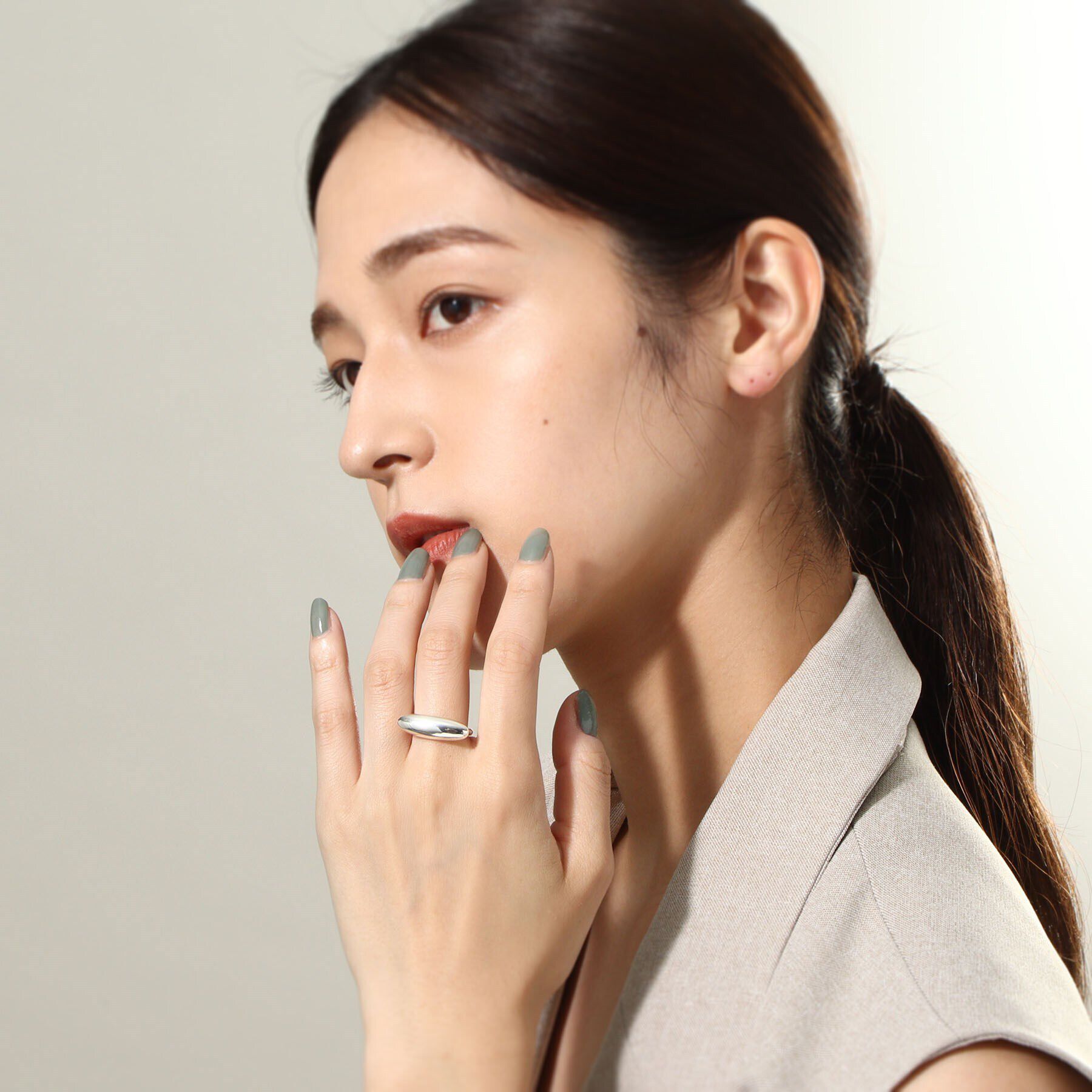 COCOSHNIK ONKITSCH「シルバー オーバルモチーフ ラージリング」|リング|