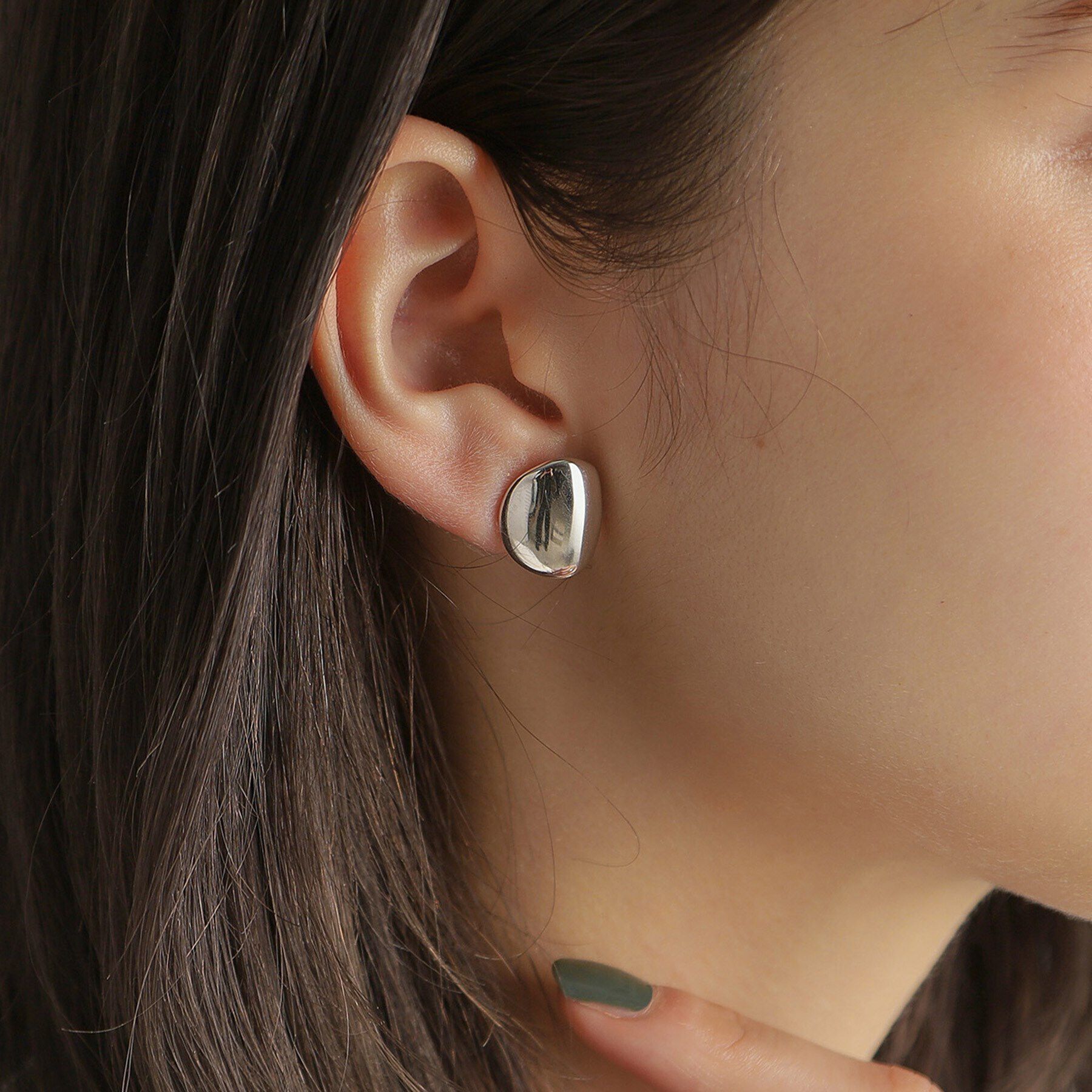 COCOSHNIK ONKITSCH「シルバー ホロウピアス Dシェイプ」|ピアス|