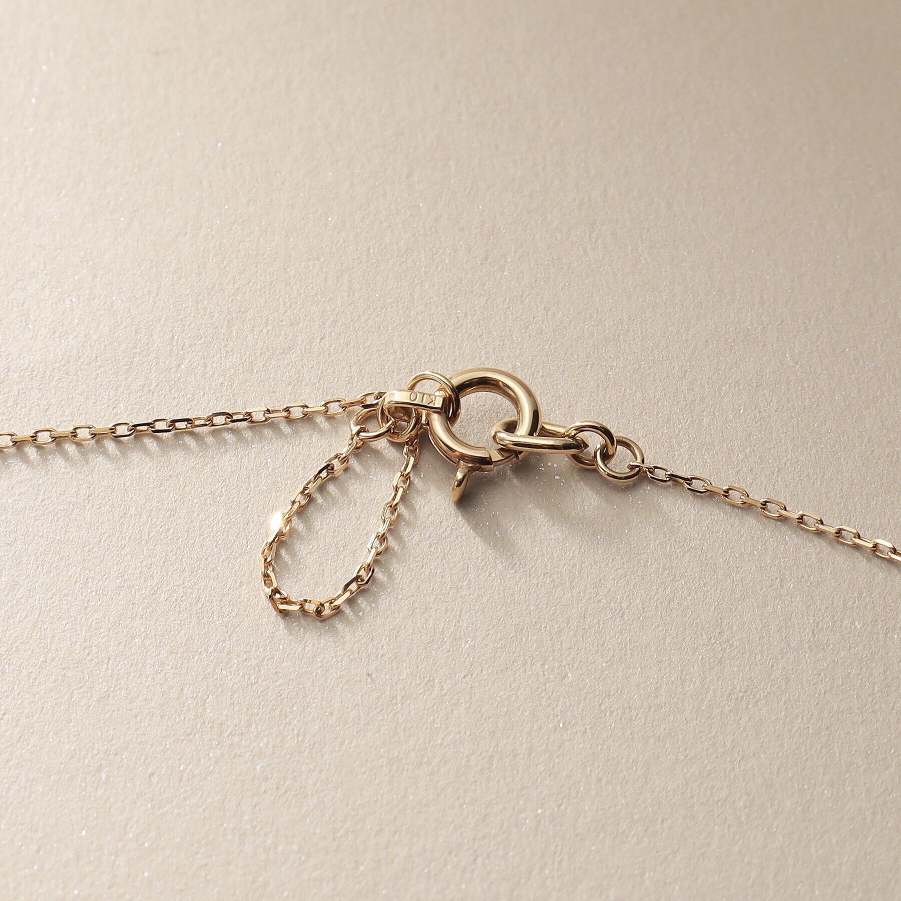 COCOSHNIK「K10ダイヤモンド ダイヤシェイプ ネックレス」|ネックレス|