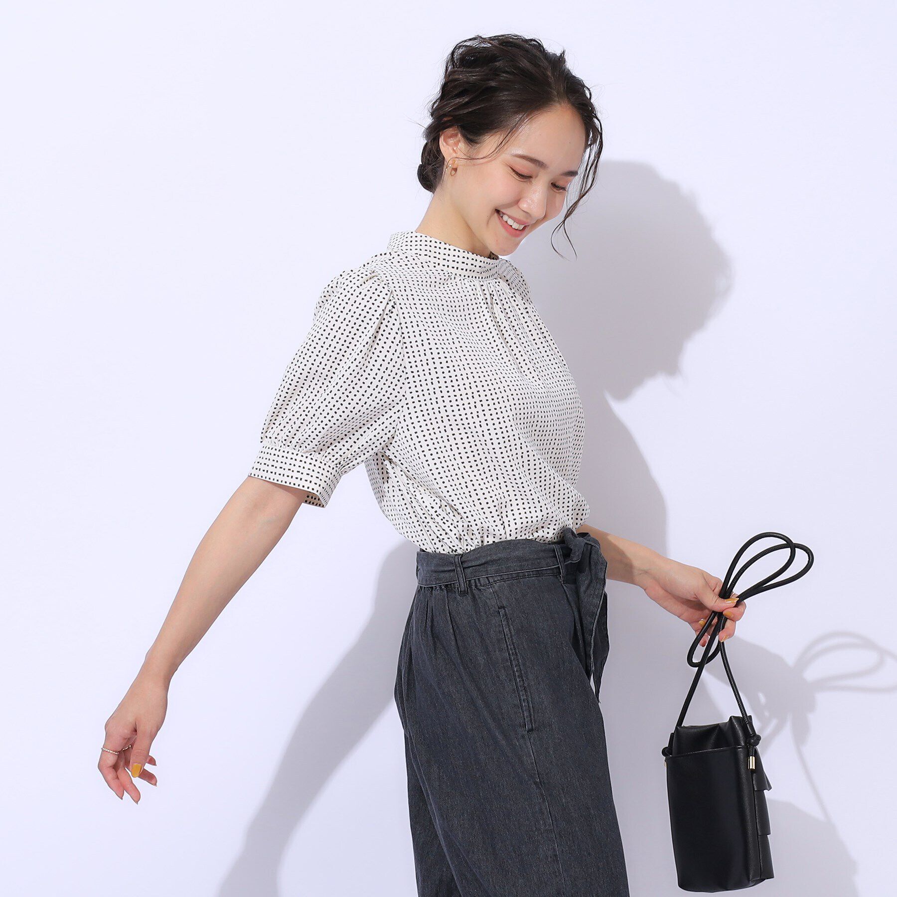 SHOO･LA･RUE「【2WAY/無理せずキレイ】リボンが華やかさをプラスする 5分袖ブラウス」|シャツ・ブラウス|