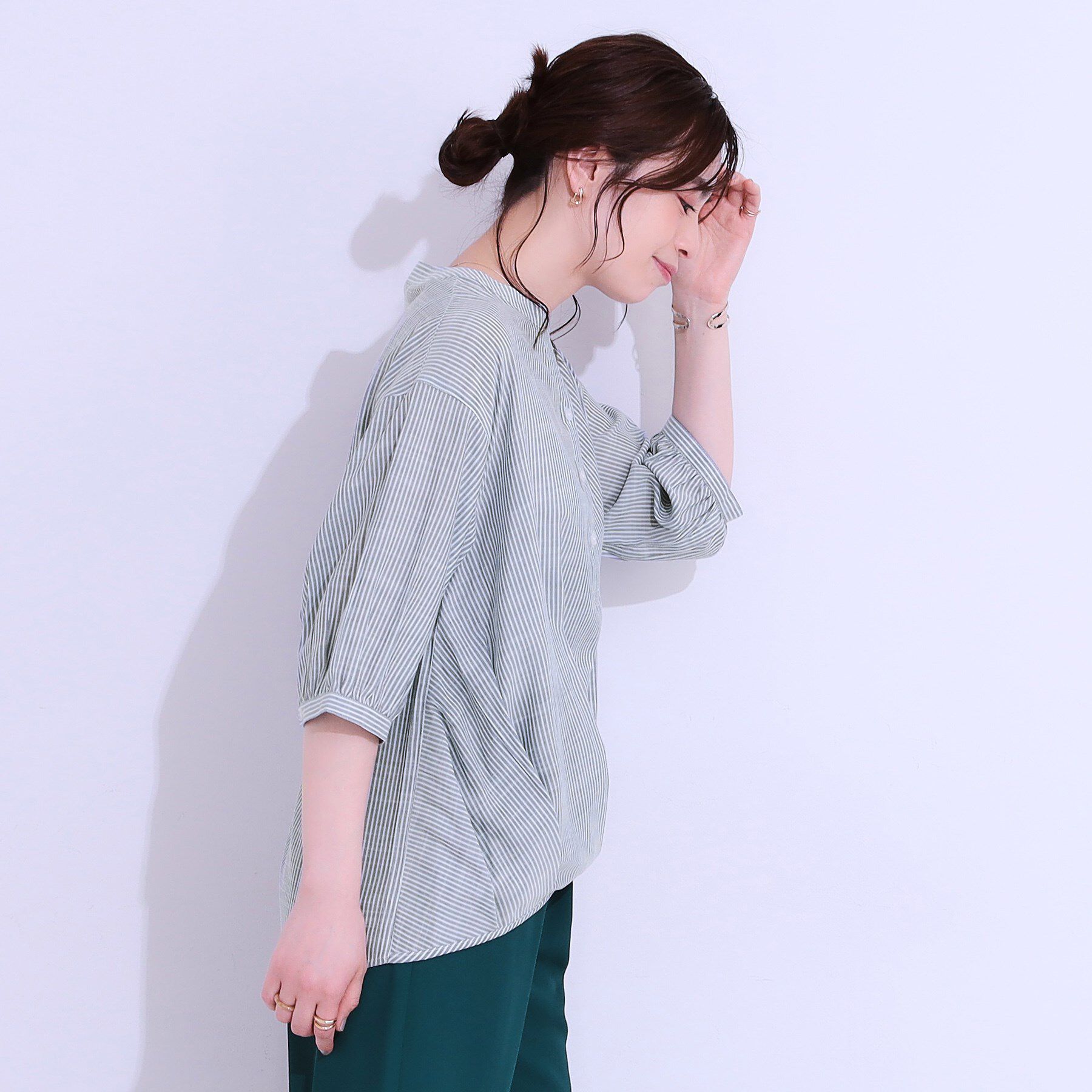 SHOO･LA･RUE「【S-LL】インせず腰回りすっきり フロントタックブラウス」|シャツ・ブラウス|