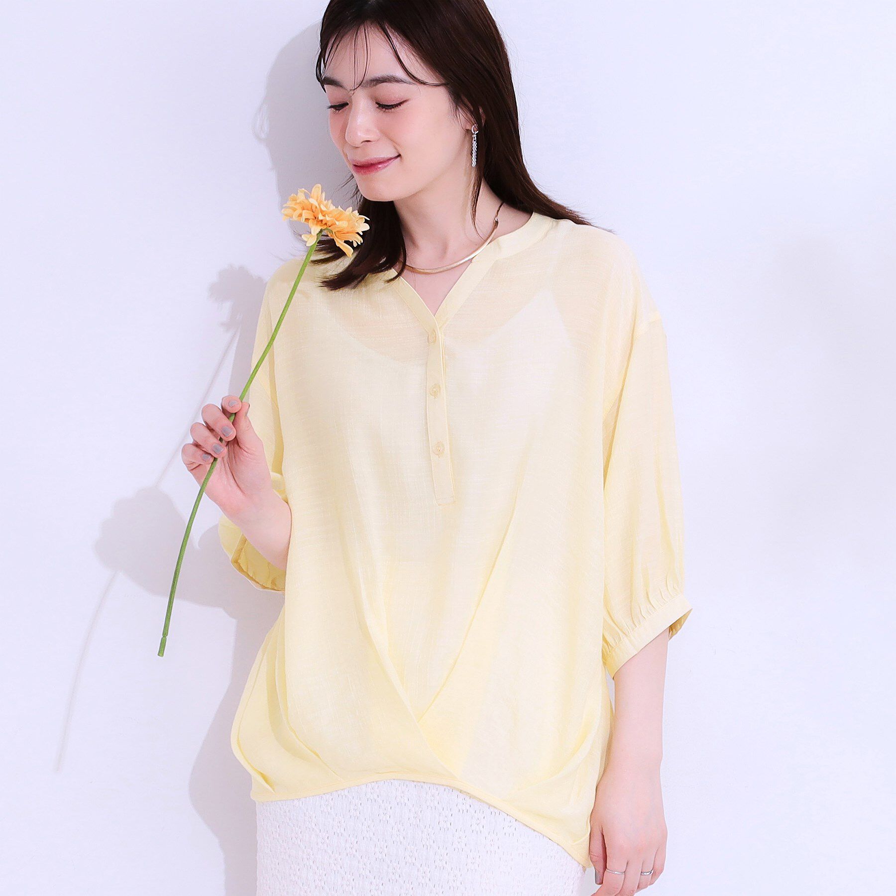 SHOO･LA･RUE「【S-LL】インせず腰回りすっきり フロントタックブラウス」|シャツ・ブラウス|イエロー(831)