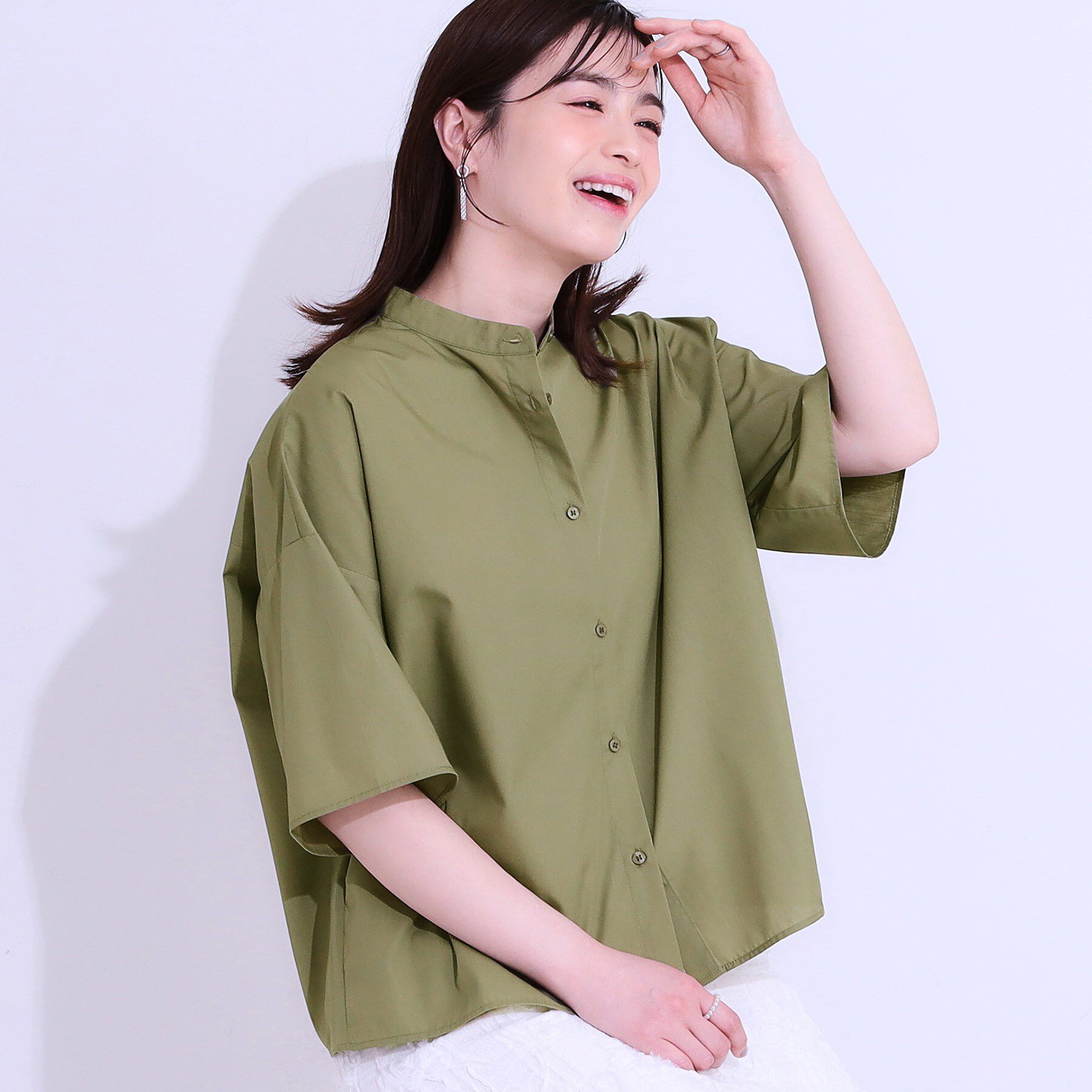 SHOO･LA･RUE「【洗える/5分袖】インせず着られるショートシャツ」|シャツ・ブラウス|オリーブグリーン(0