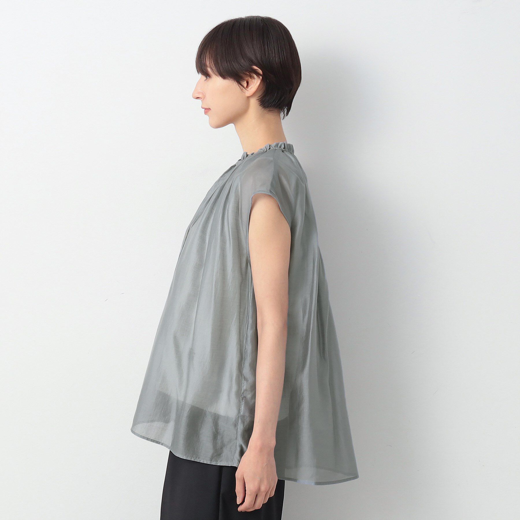 Dessin「【洗える】フリルネックブラウス」|シャツ・ブラウス|