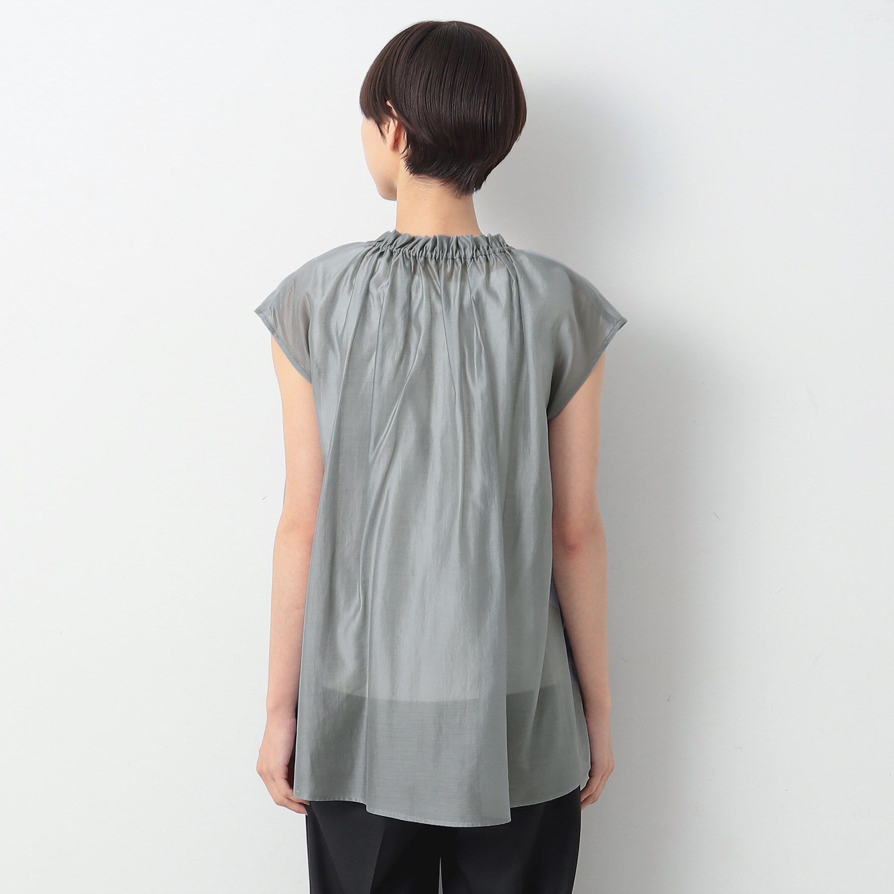 Dessin「【洗える】フリルネックブラウス」|シャツ・ブラウス|