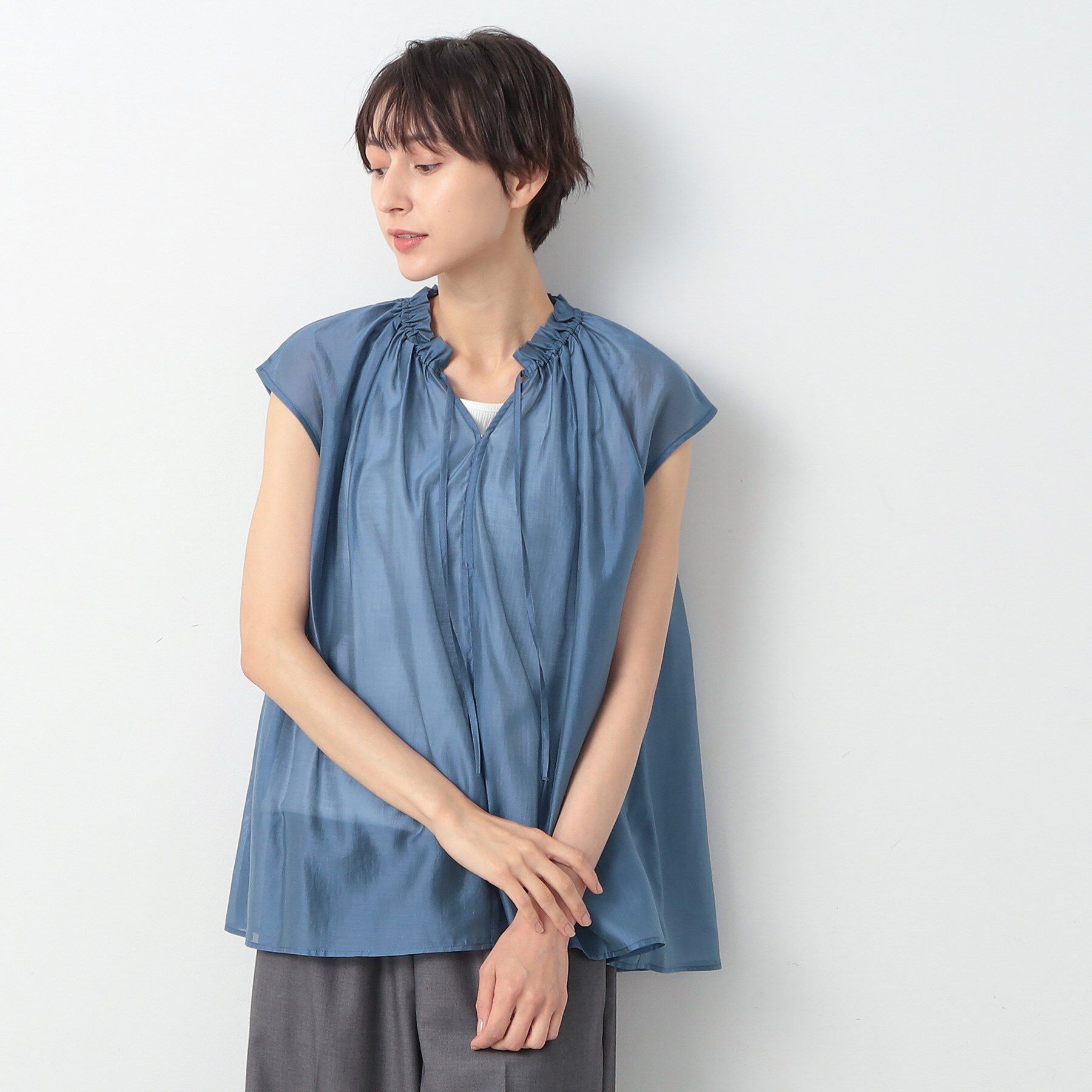 Dessin「【洗える】フリルネックブラウス」|シャツ・ブラウス|