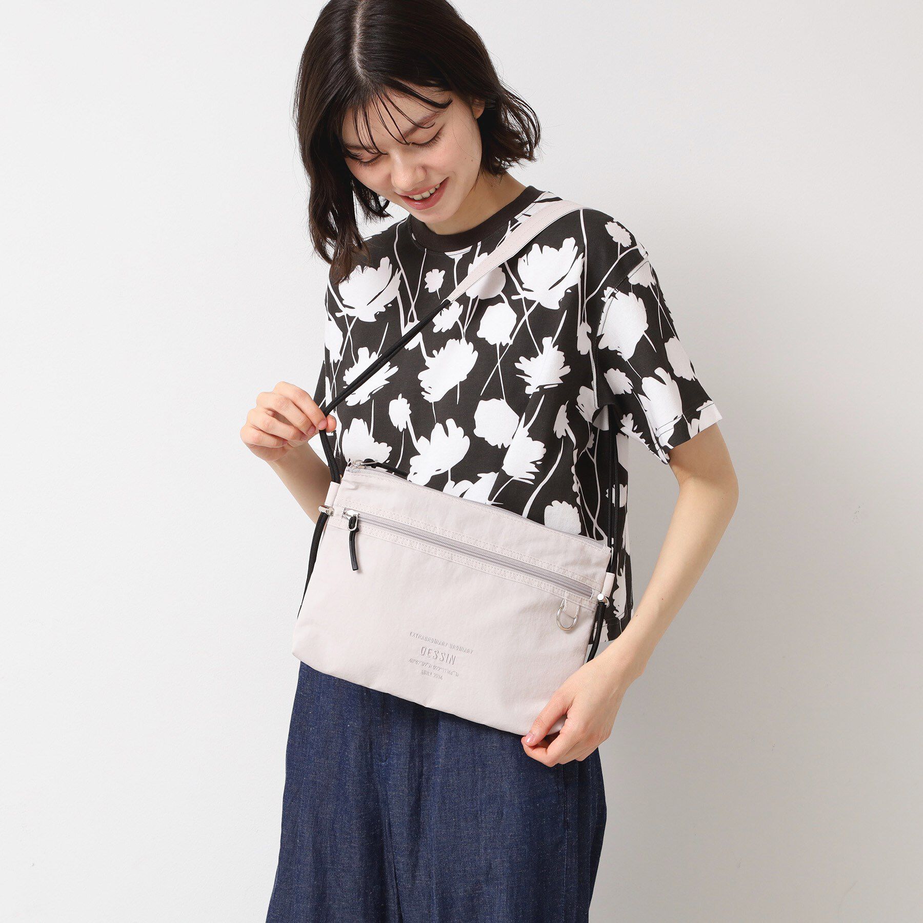 Dessin「ドローコードサコッシュ」|ショルダー・メッセンジャー|