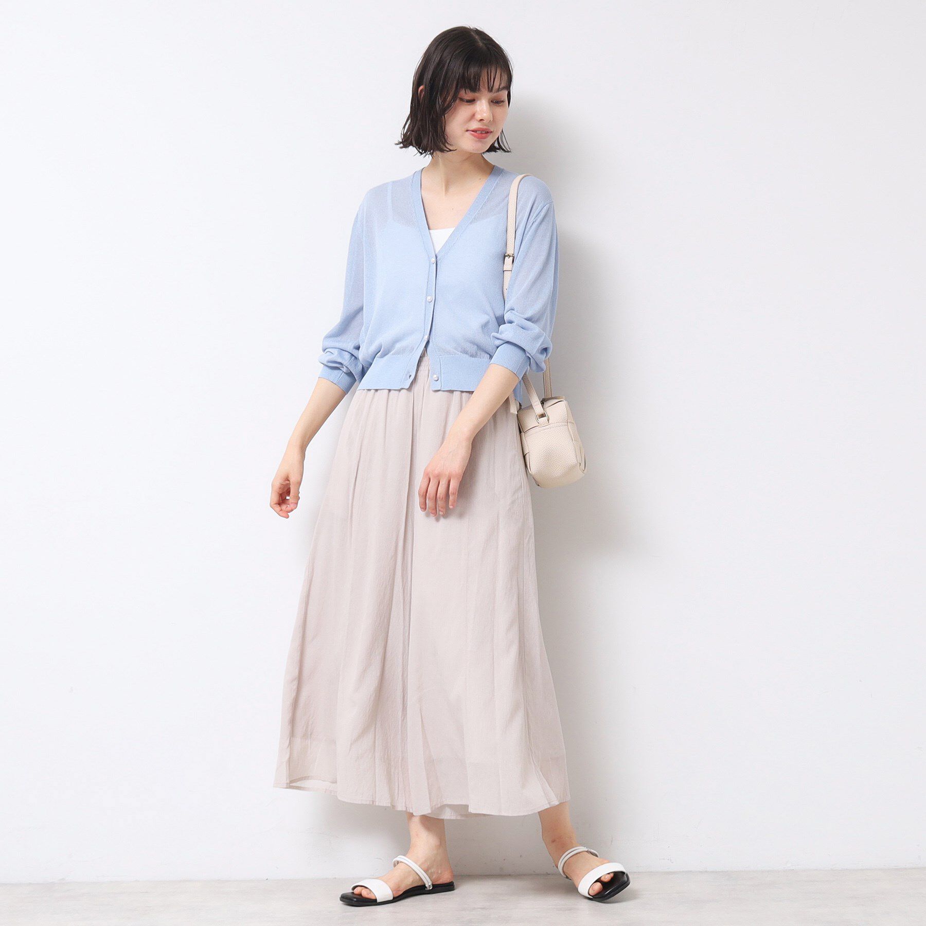 Dessin「【UVカット・洗える】パール調ボタンシアーカーディガン」|カーディガン|