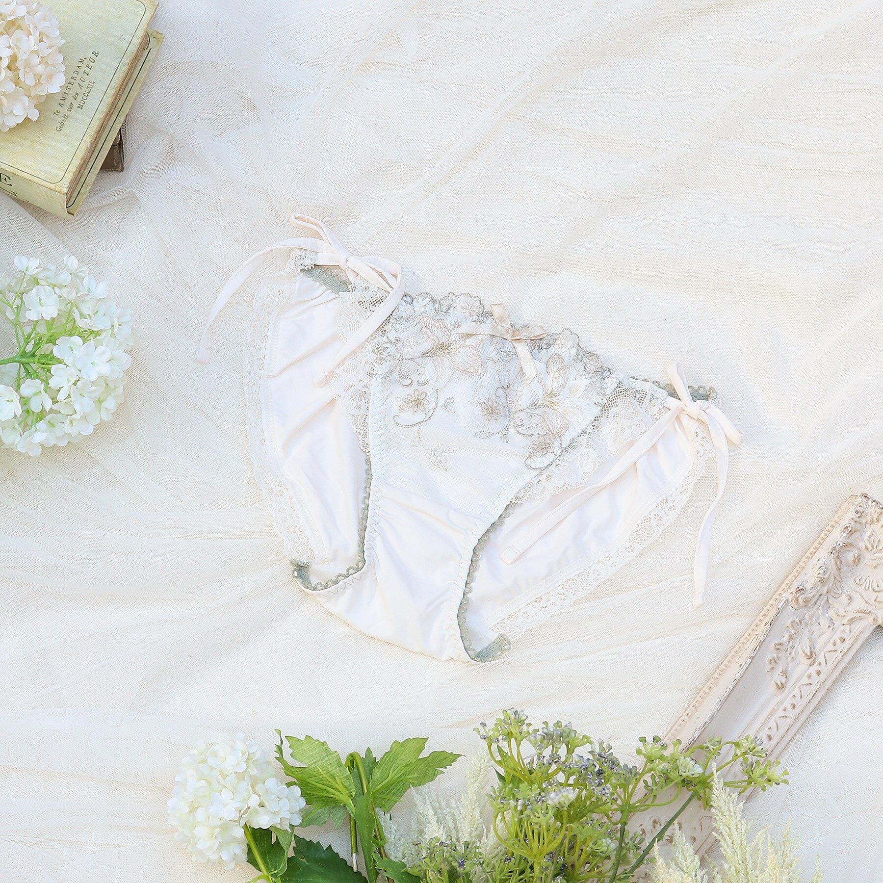 Risa Magli「フルーリ リボンショーツ」|インナー|アイボリー(004)