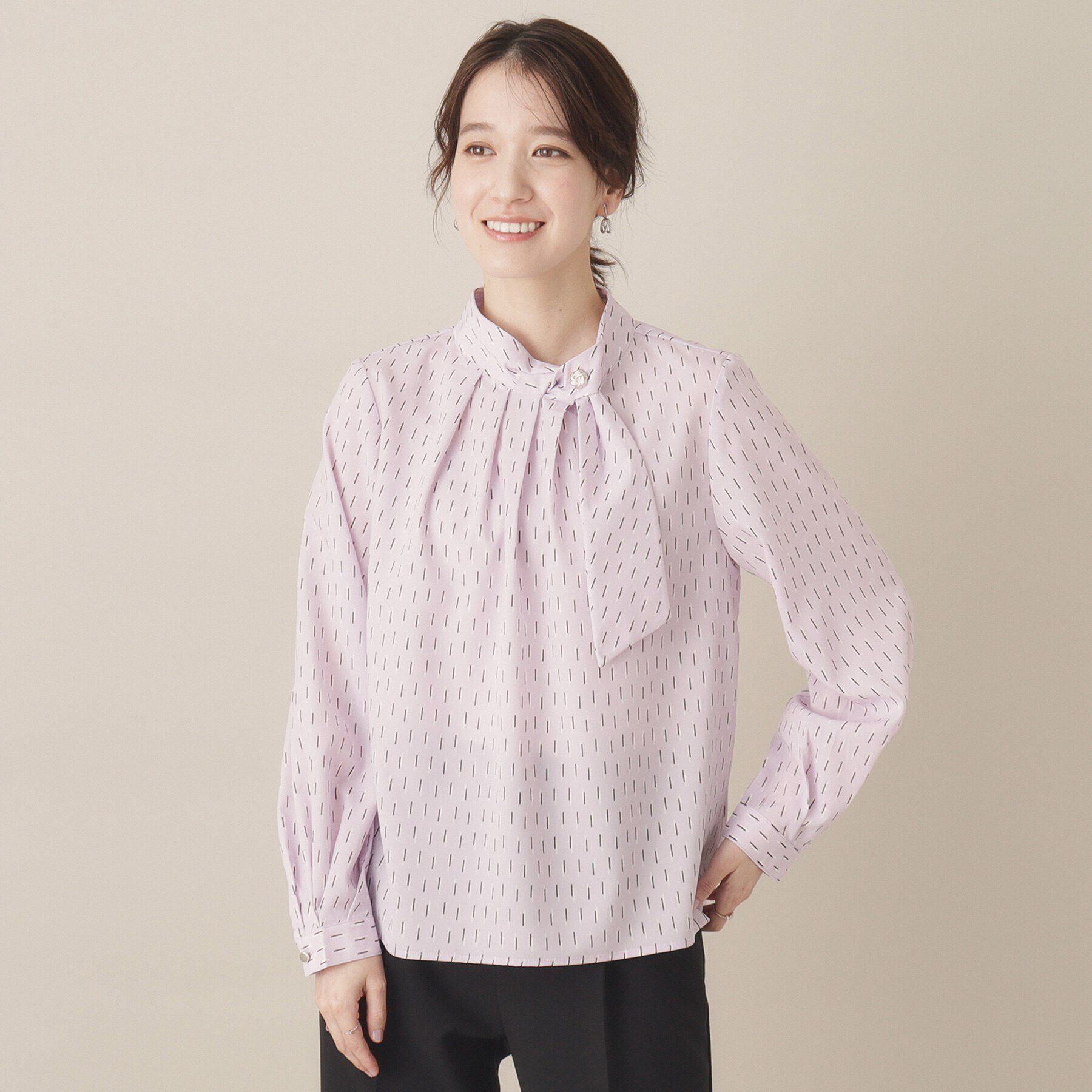 ITS&rsquo;DEMO「【通勤／手洗い可】幾何柄ボウタイブラウス」|シャツ・ブラウス|