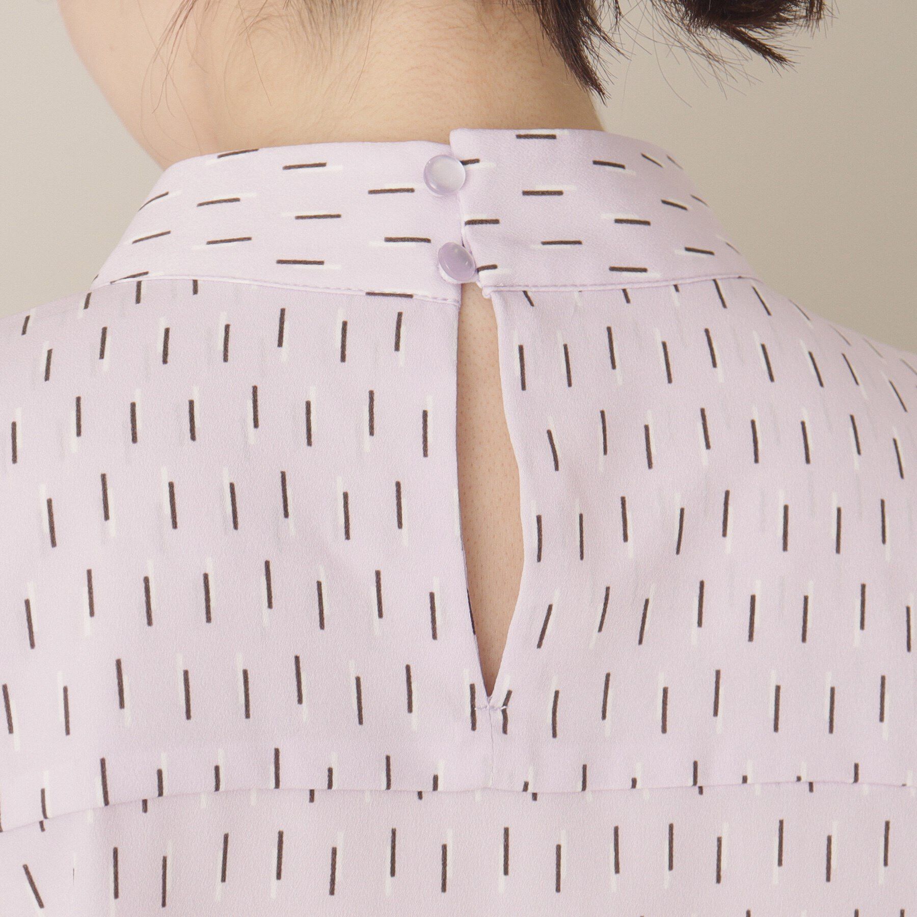 ITS&rsquo;DEMO「【通勤／手洗い可】幾何柄ボウタイブラウス」|シャツ・ブラウス|