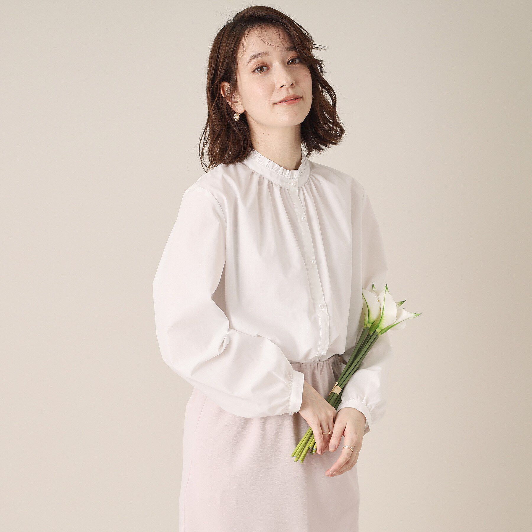 ITS&rsquo;DEMO「【通勤／手洗い可】パール調ボタン前開きブラウス」|シャツ・ブラウス|オフホワイト(003