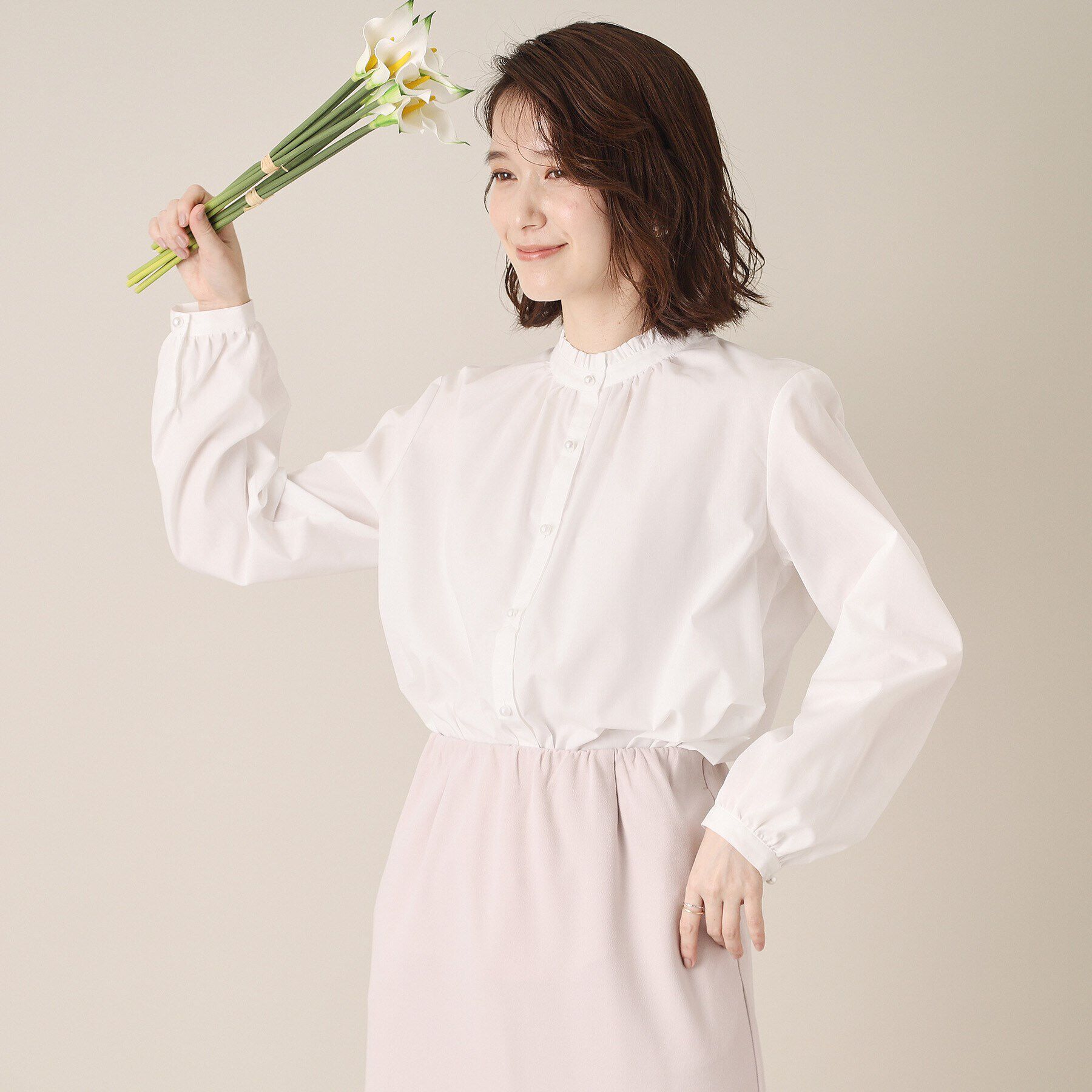 ITS&rsquo;DEMO「【通勤／手洗い可】パール調ボタン前開きブラウス」|シャツ・ブラウス|