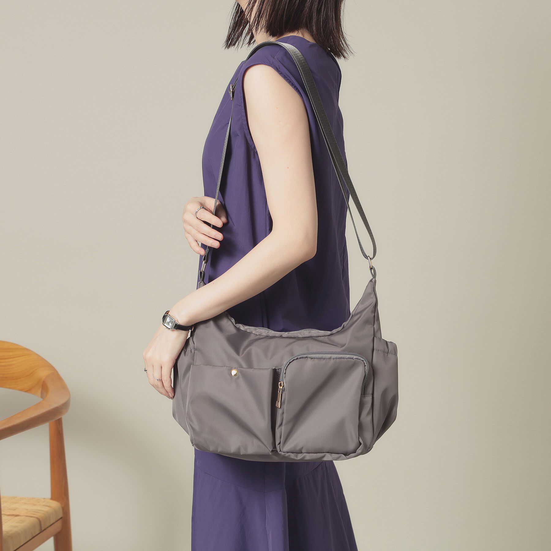 ITS&rsquo;DEMO「【旅行に】ツイル8ポケットショルダー」|ショルダー・メッセンジャー|チャコールグレー(0