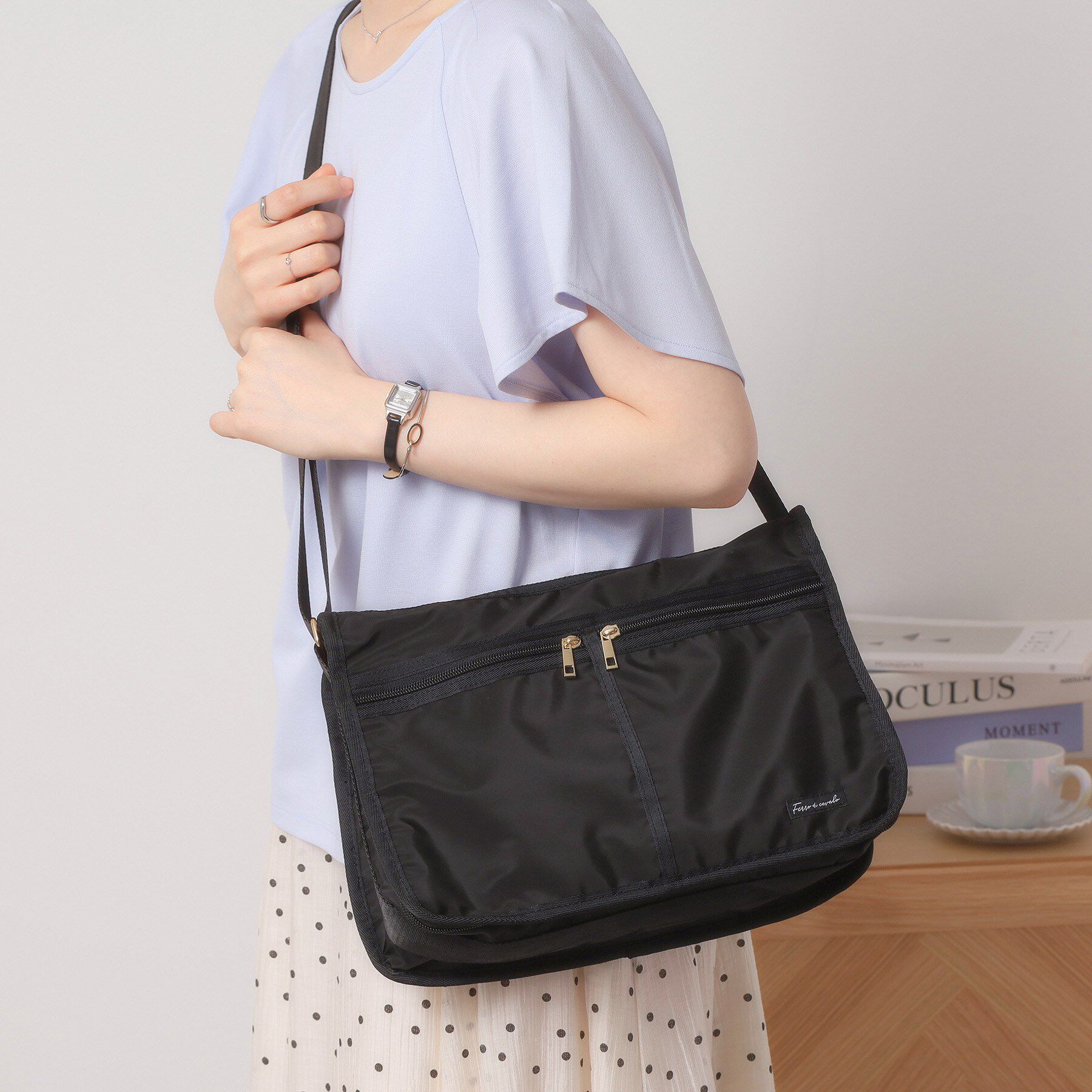 ITS&rsquo;DEMO「【マチ調整／花粉防止】ノーチェショルダー」|ショルダー・メッセンジャー|ブラック(019)