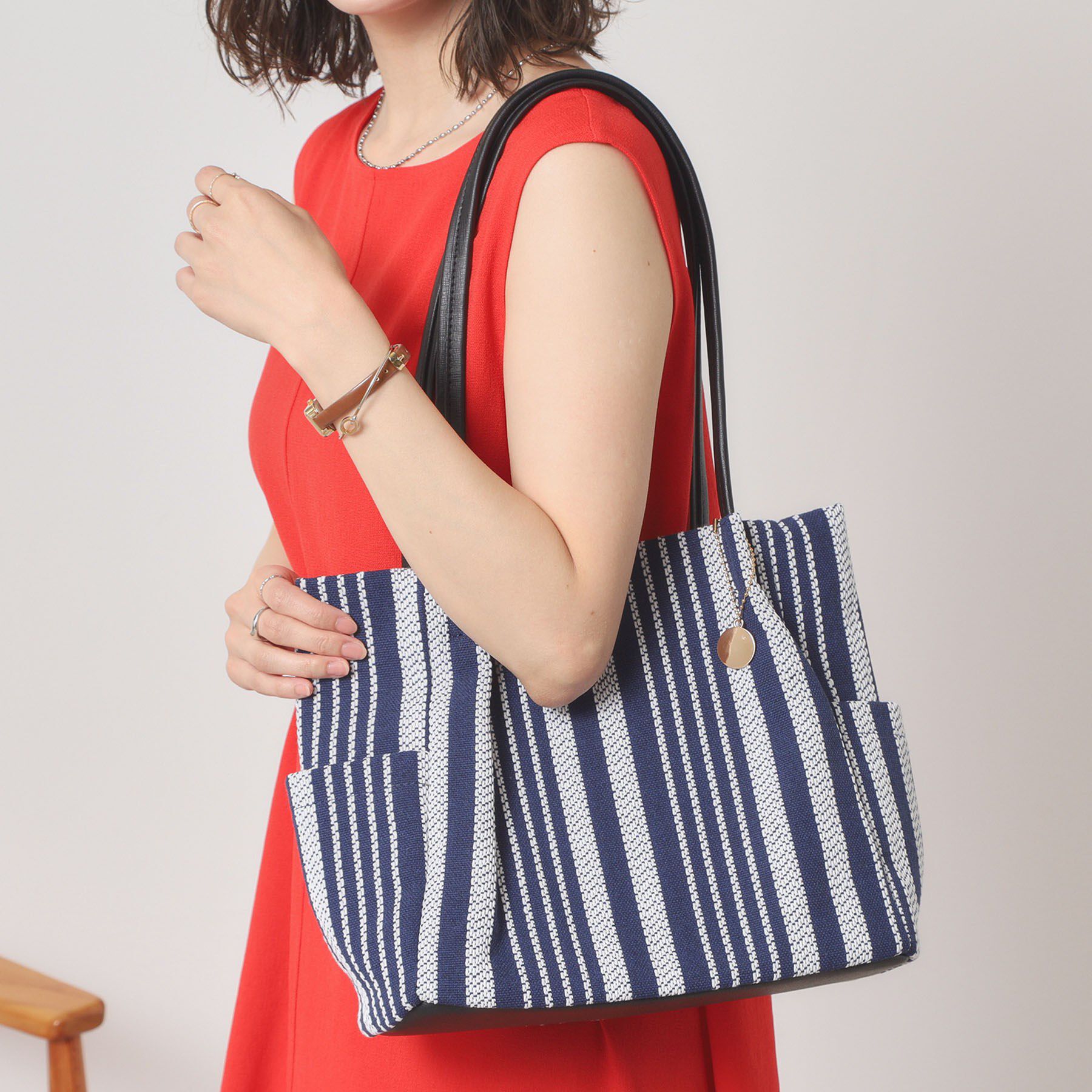 ITS&rsquo;DEMO「【A4対応】ストライプタックトート」|トートバッグ|ネイビー(394)