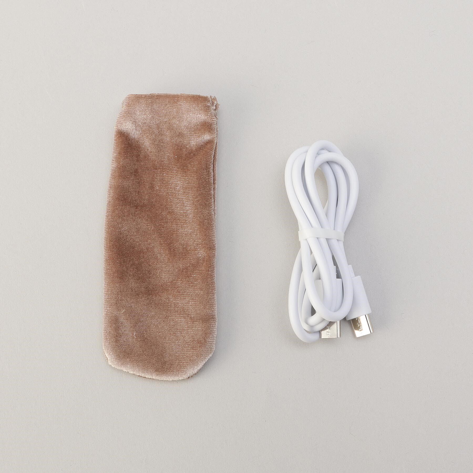 212 KITCHEN STORE「持ちやすいスリムカイロ カバー＆モバイルバッテリー機能付 モカ」|その他|