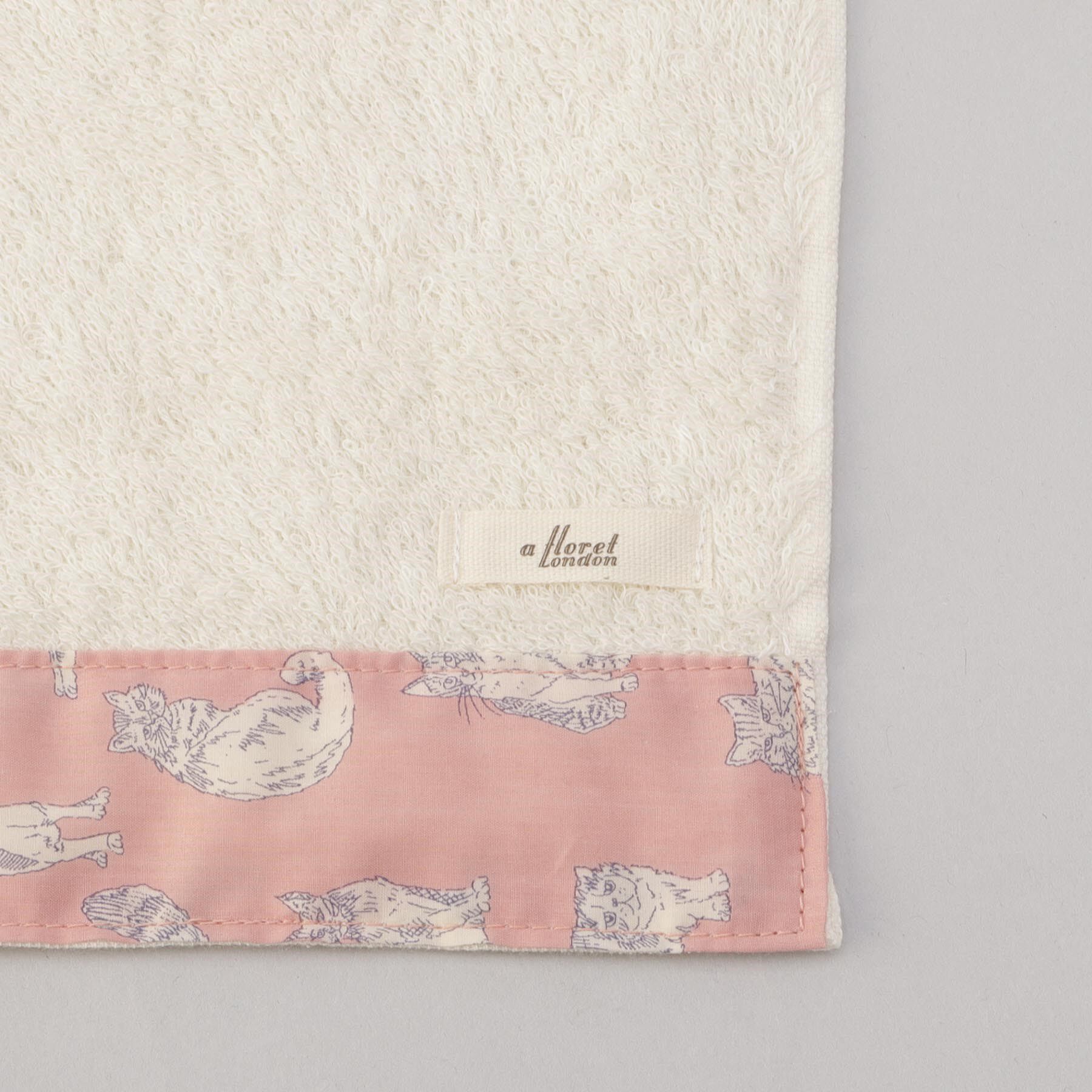 212 KITCHEN STORE「ミャオウ ソフトハンドタオル PI ＜フローレットロンドン ＞」|ハンカチ|