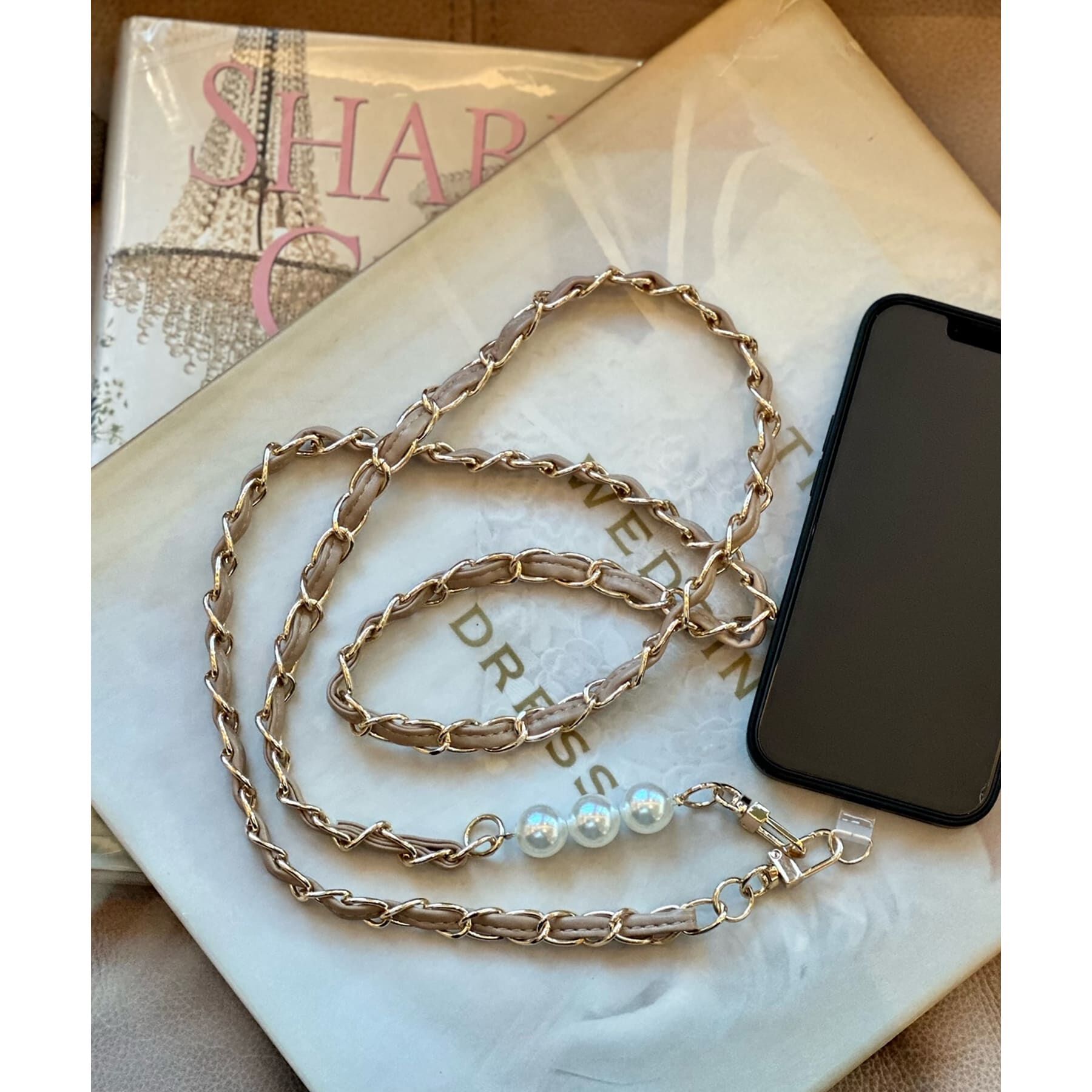 Grandedge「パール調レザーチェーンスマホショルダー」|ストラップ|