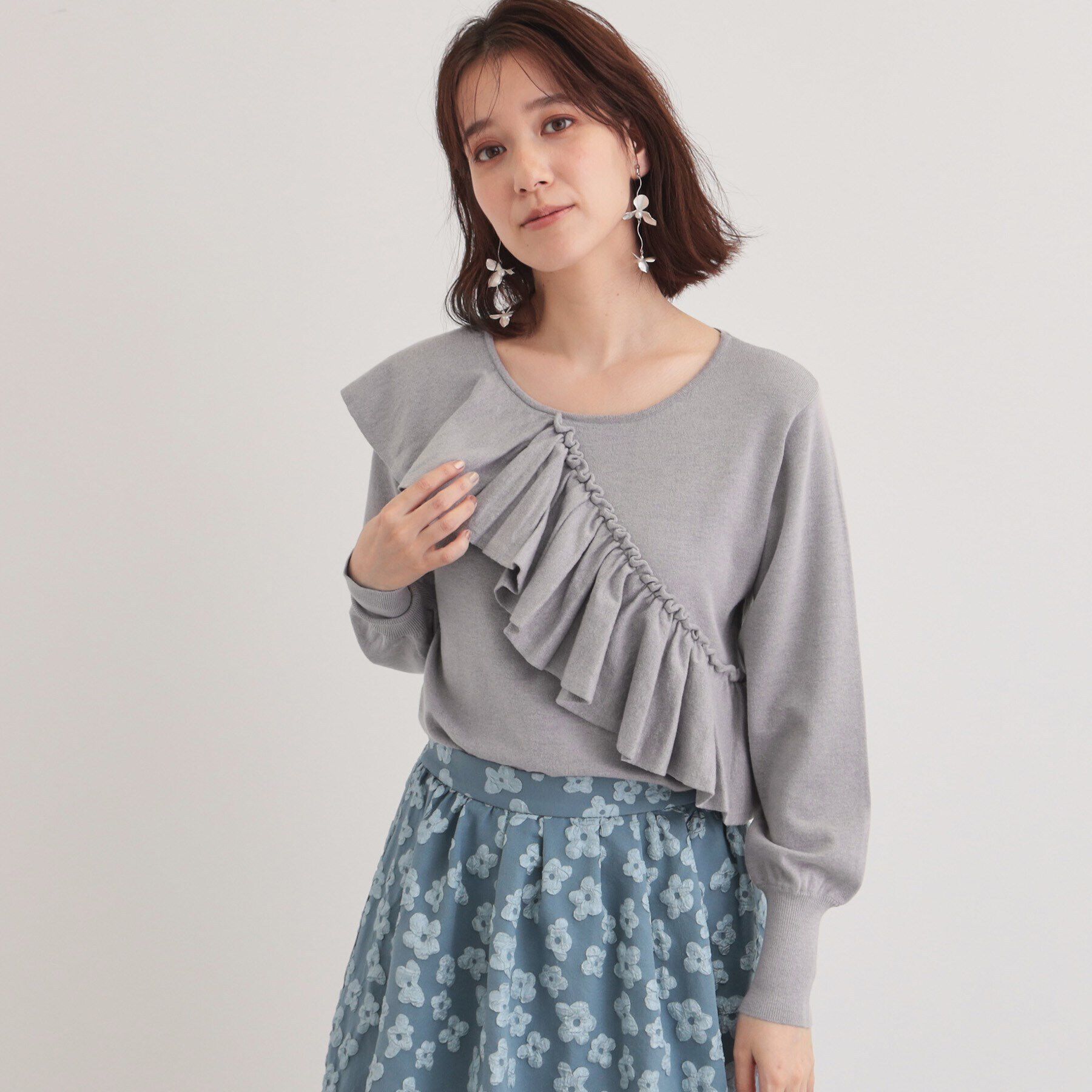 SunaUna「【6色展開／大人フェミニン】アシメフリルニット」|ニット・セーター|グレー(012)