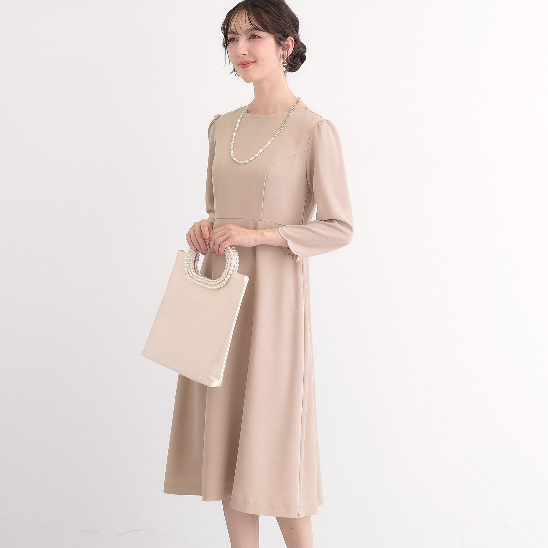 SunaUna「【オケージョン対応可／スカラップ刺繍】膝下丈ワンピース」|ワンピース|ベージュ(052)