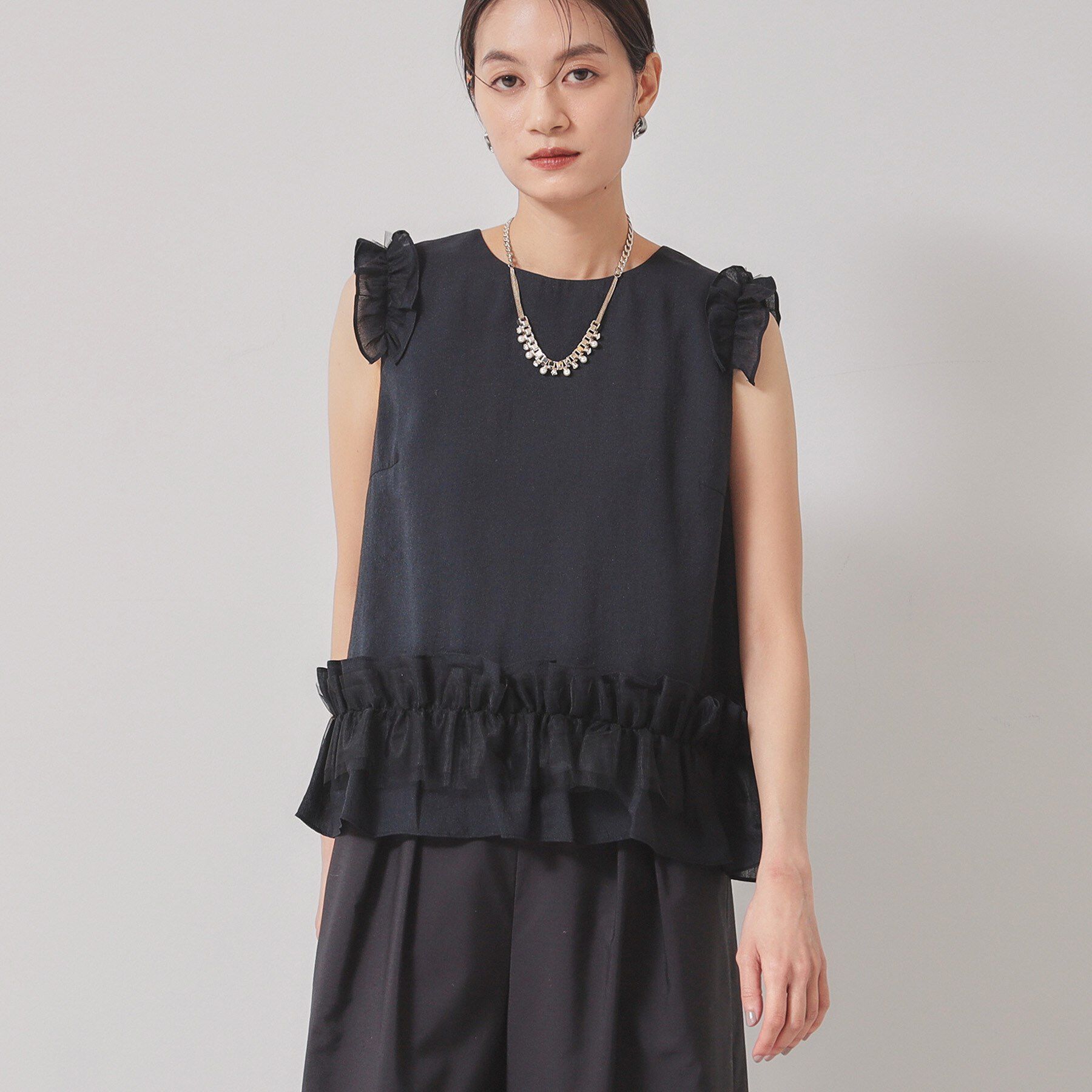SunaUna「【フリル＆フリル／大人フェミニン】チュニックブラウス」|シャツ・ブラウス|ブラック(019)