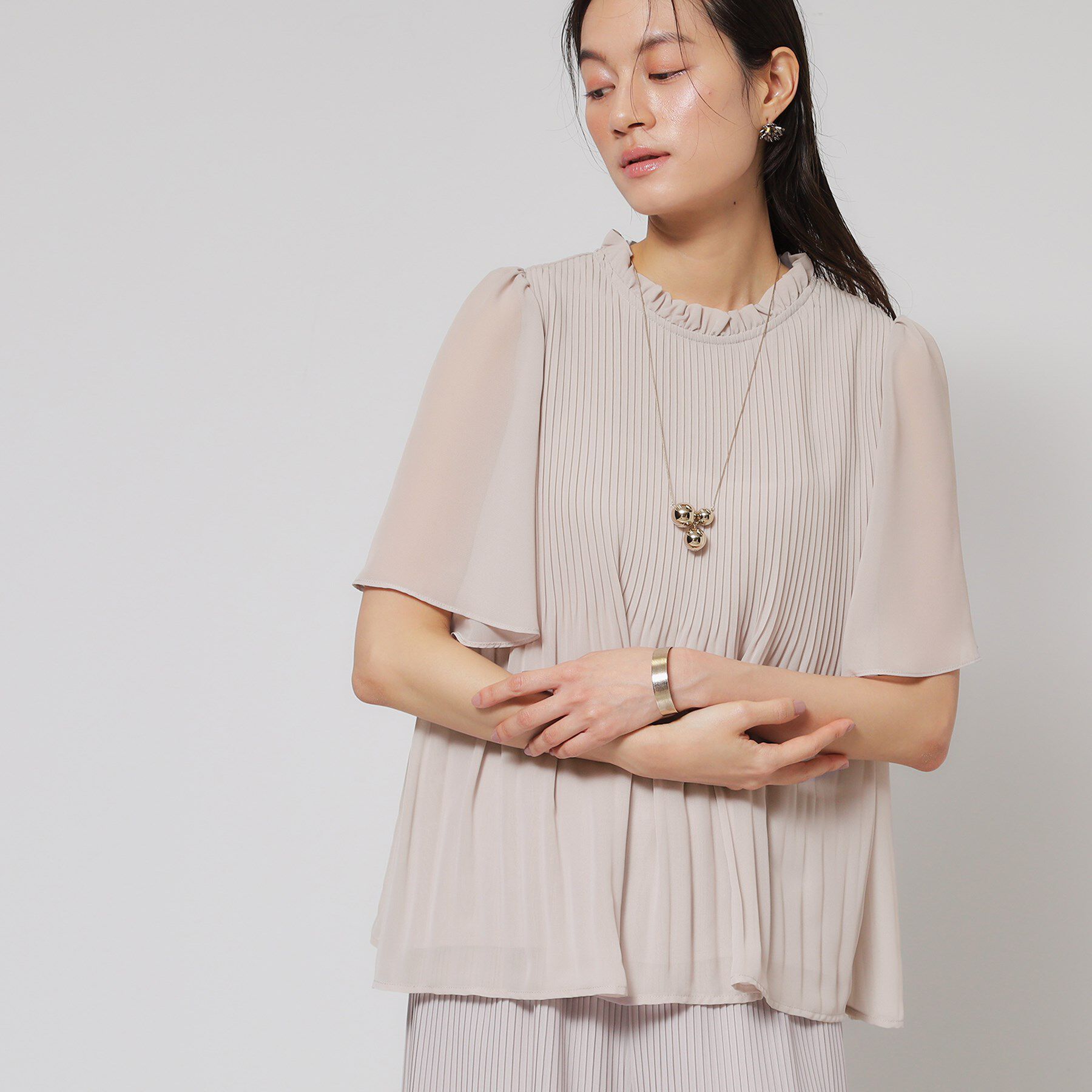 SunaUna「【プリーツ／フレアスリーブ】Aラインブラウス」|シャツ・ブラウス|ライトベージュ(05