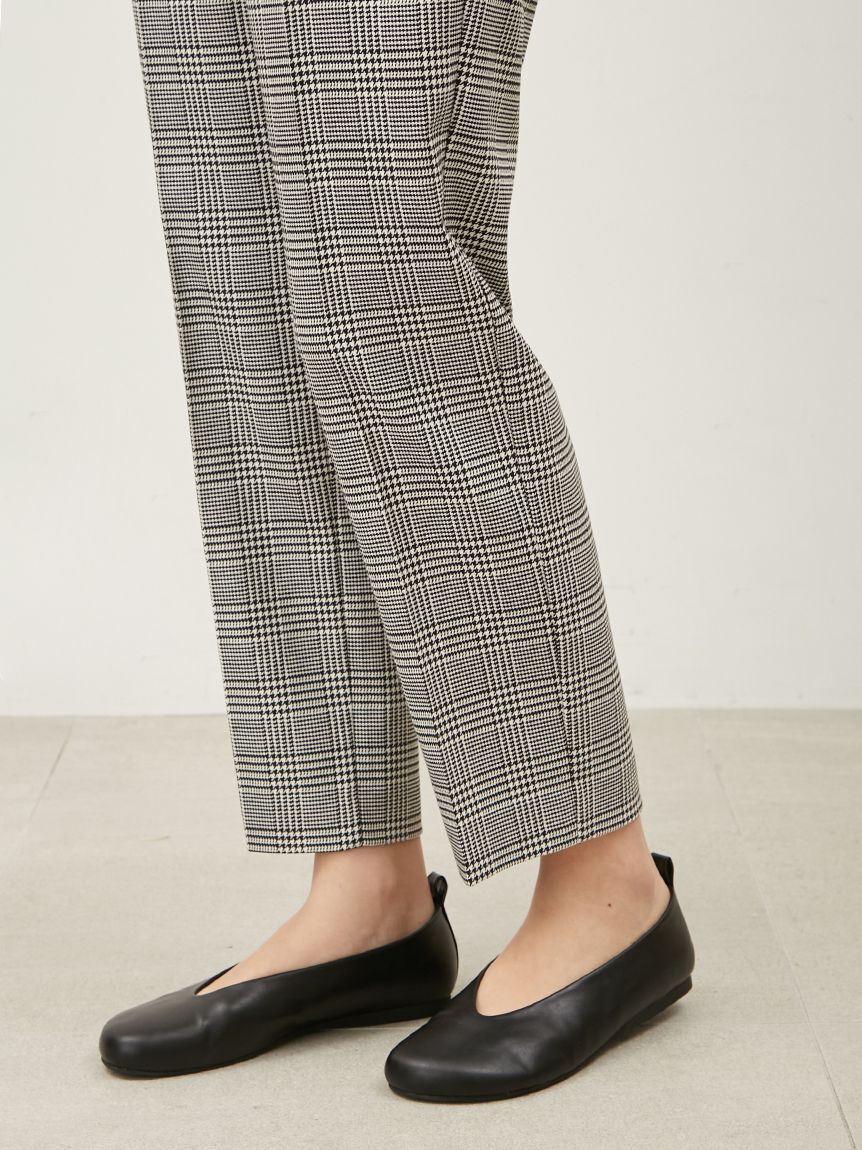 Mila Owen「【WEB限定カラー】後ろゴムセンタープレステーパードパンツ【ウォッシャブル】」|チノ|