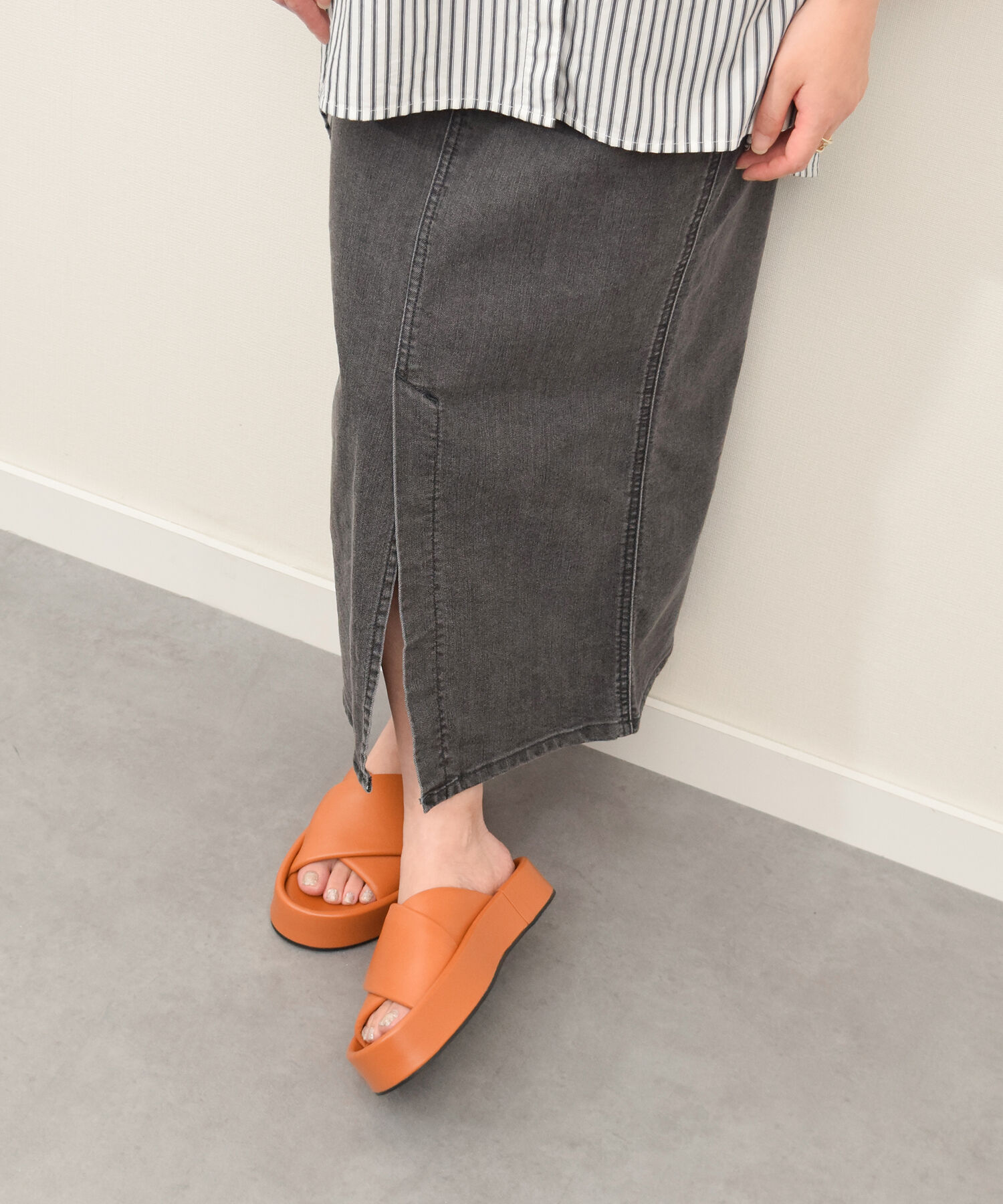 IMPORT SELECT「【JVAM】パフィークロスベルト厚底サンダル(E52125)」|サンダル|