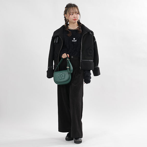 MARY QUANT「シュリンクデイジーエンボス ショルダー」|ショルダー・メッセンジャー|