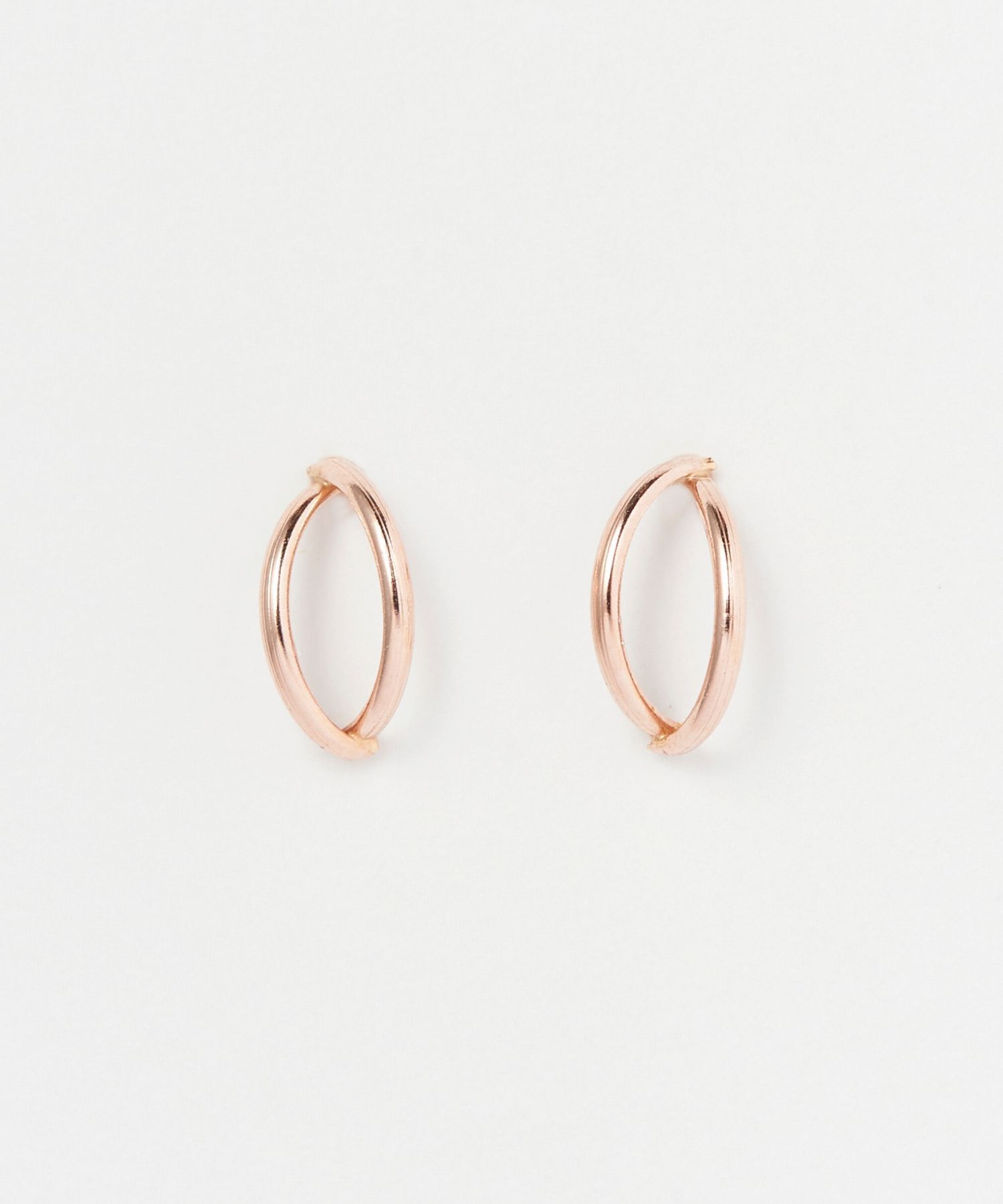 Phoebe「【K10】ダブルハーフフープピアス　ローズゴールド/BOX付き」|ピアス|