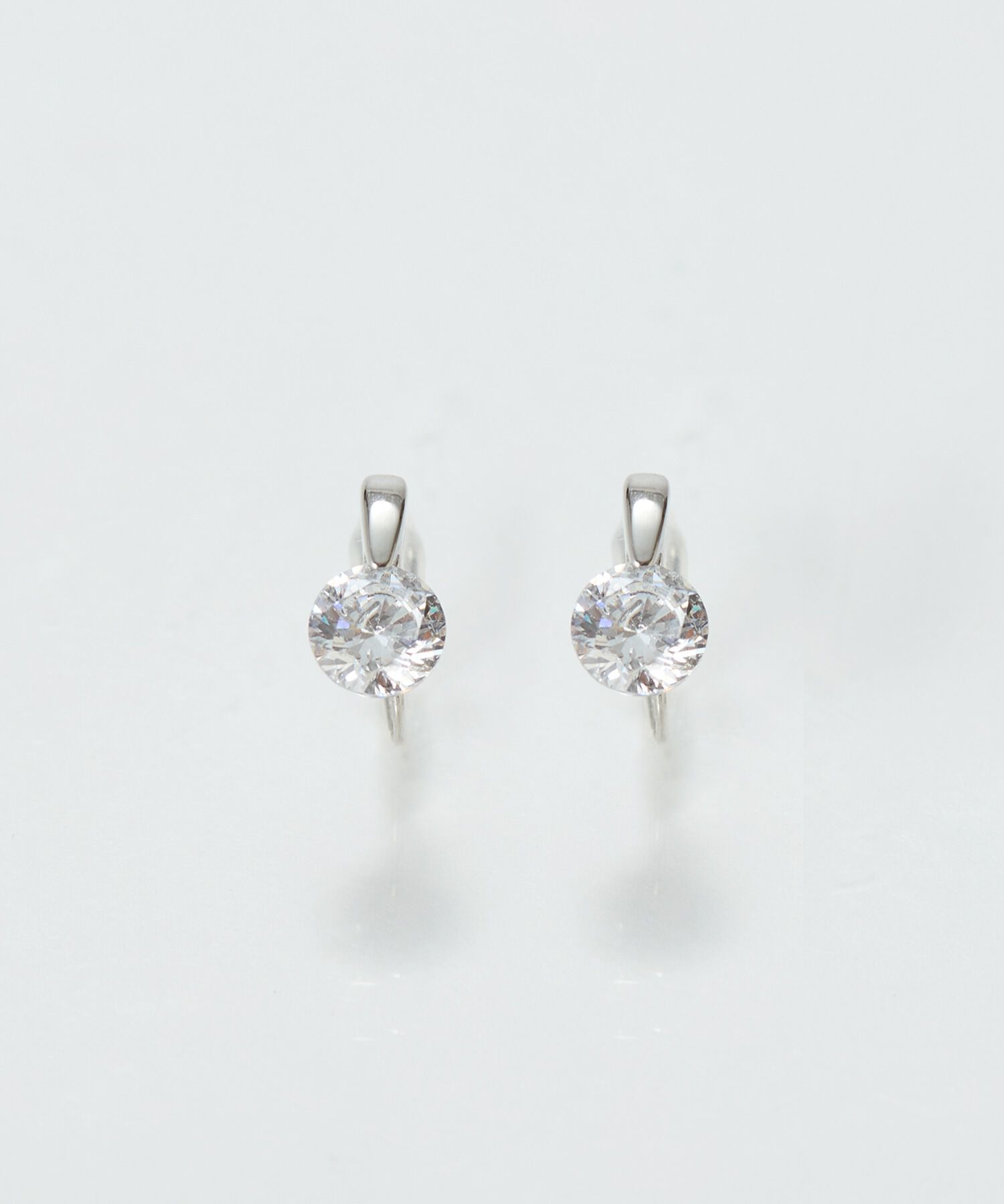 Phoebe「【痛くないシリーズ/金属アレルギー対応】スターリスビジューライトフィットイヤリング　シルバー」|イヤリング|