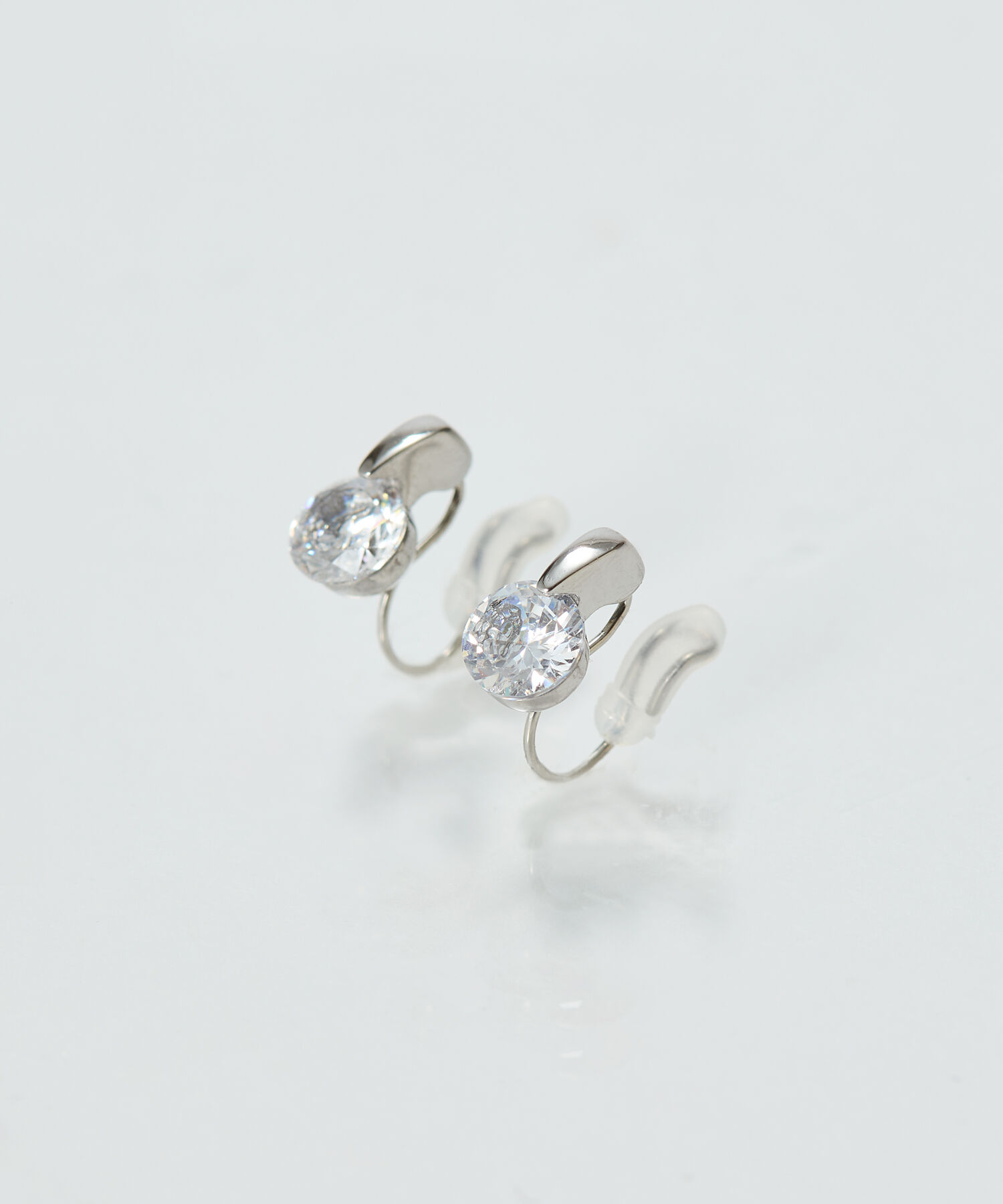 Phoebe「【痛くないシリーズ/金属アレルギー対応】スターリスビジューライトフィットイヤリング　シルバー」|イヤリング|