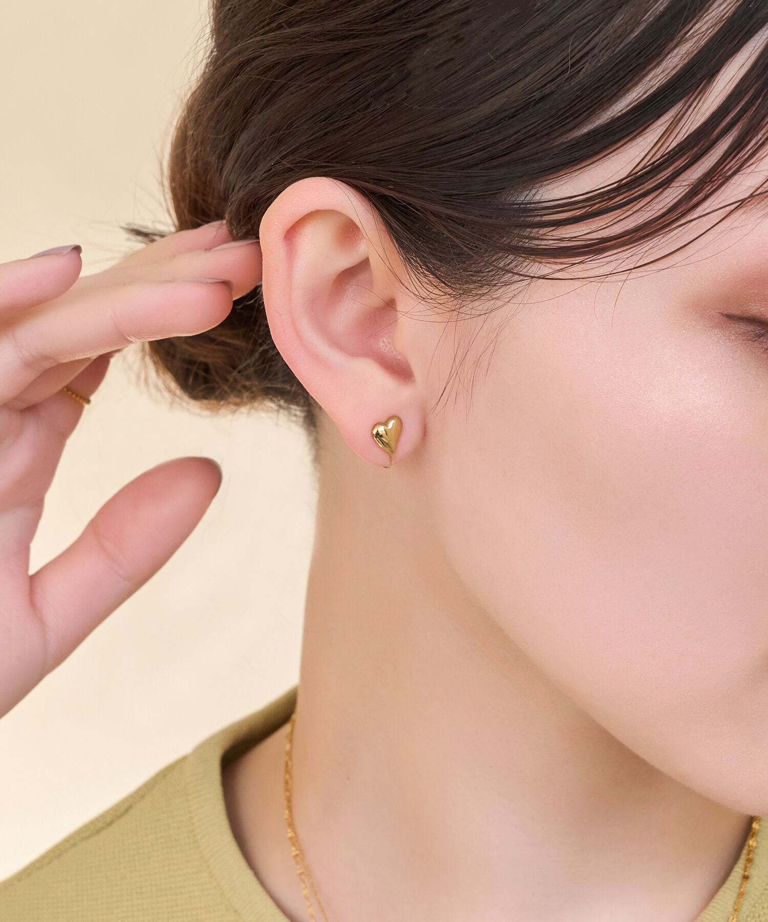 Phoebe「【痛くないシリーズ/金属アレルギー対応】ニュアンスハートライトフィットイヤリング　ゴールド」|イヤリング|