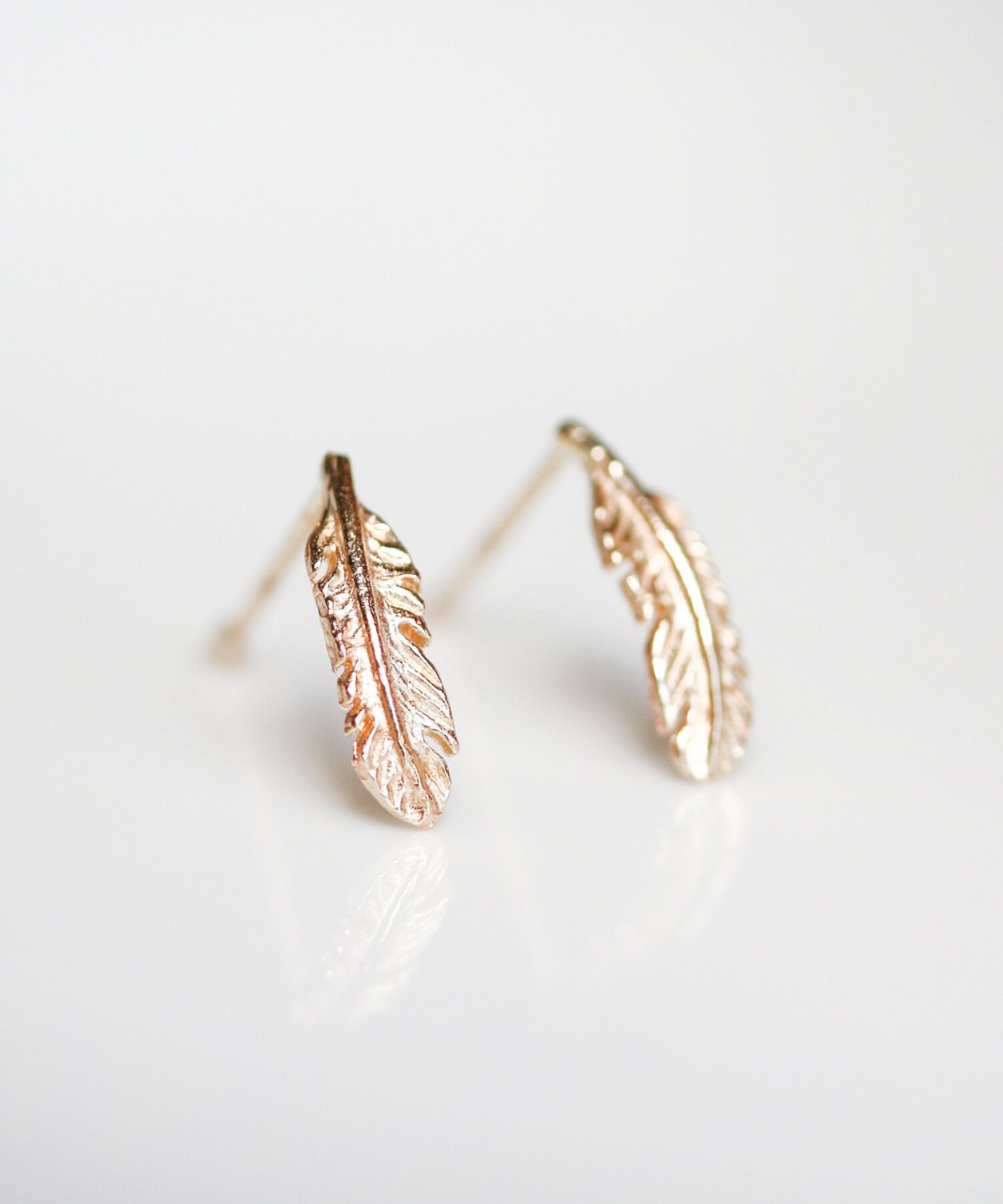  「ゴールド フェザー ピアス| K10YG」|ピアス|