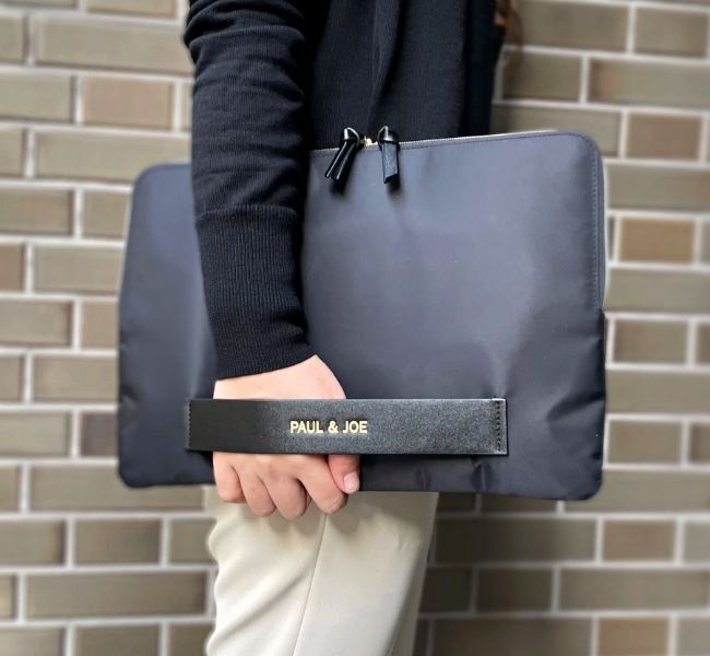 PAUL&JOE「インナーキャリングケース／ポール＆ジョー・デジタルアクセサリー・ビジネス」|モバイルケース|ブラック