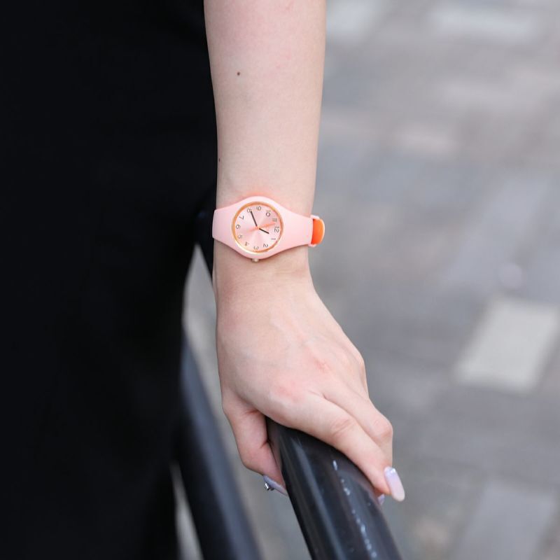 ICE-WATCH「〈ICE-WATCH(ｱｲｽｳｫｯﾁ)〉duo chic ﾋﾟｰﾁﾌｧｽﾞ」|腕時計|