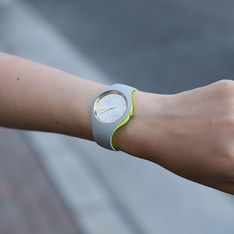 ICE-WATCH「〈ICE-WATCH(ｱｲｽｳｫｯﾁ)〉duo chic ｸﾞﾚｰﾗｲﾑ」|腕時計|