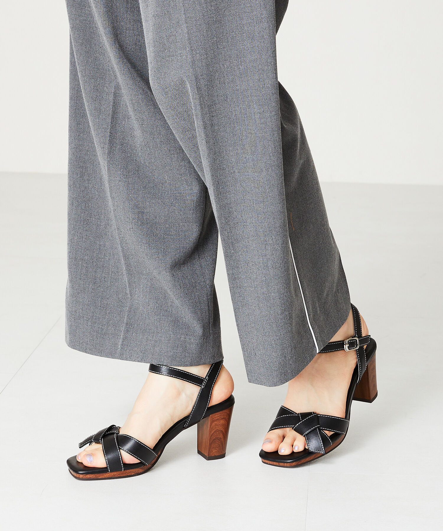 ORiental TRaffic「【アウトレット価格】ウッドヒールリボンサンダル/41221 サンダル トレンド　人気」|サンダル|