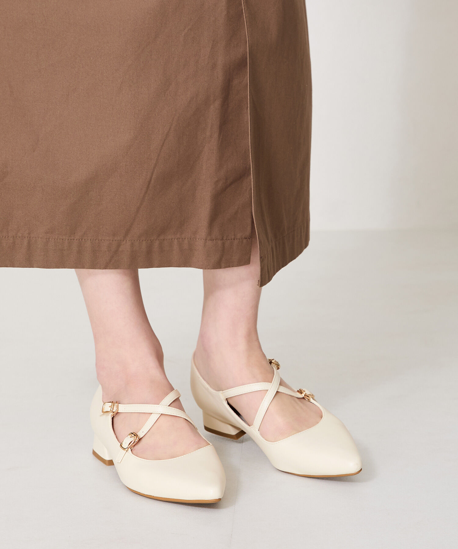 ORiental TRaffic「●2025春夏新作●クロスストラップポインテッドトゥパンプス/51116　フラット トレンド 人気」|パンプス|