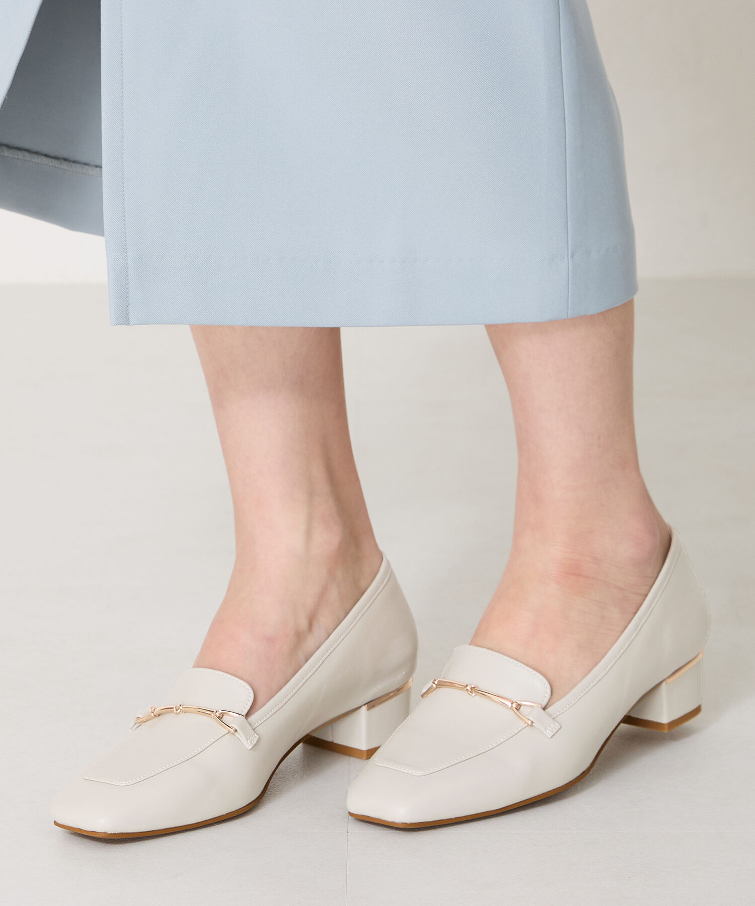 WA Oriental TRaffic「●人気シリーズ●メタリックラインビットヒールローファー/52101 ローファー」|パンプス|