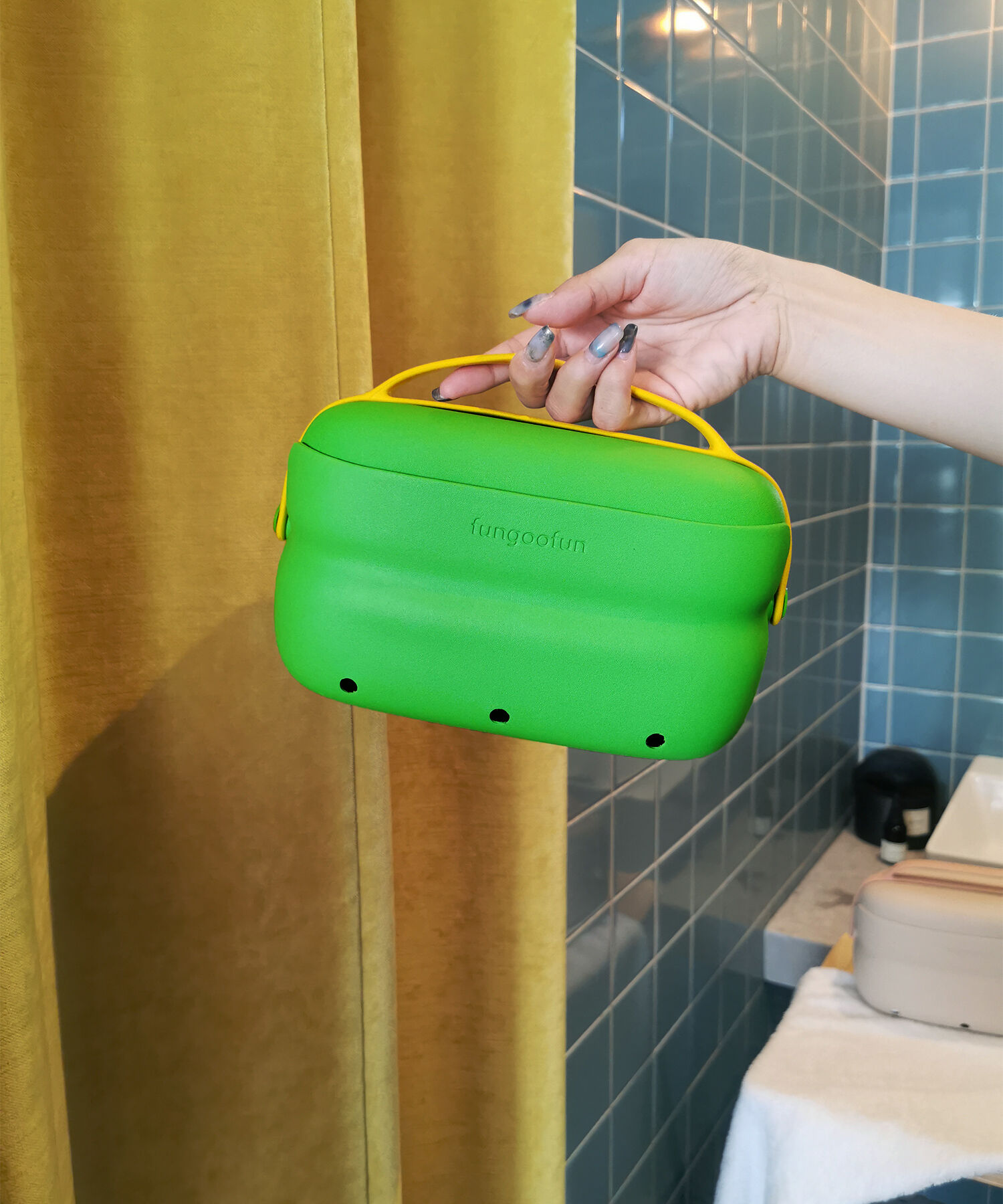 fungoofun「【WEB限定】EVA2in1マルチポーチ/G-0014 人気 トレンド 売れてる 柔らかい」|ハンドバッグ|GREEN