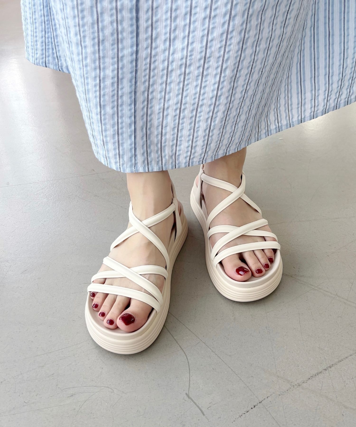 ORiental TRaffic「●2025春夏新作●クロスストラップ軽量ソールサンダル/51218 柔らかい フィット 人気 トレンド」|サンダル|