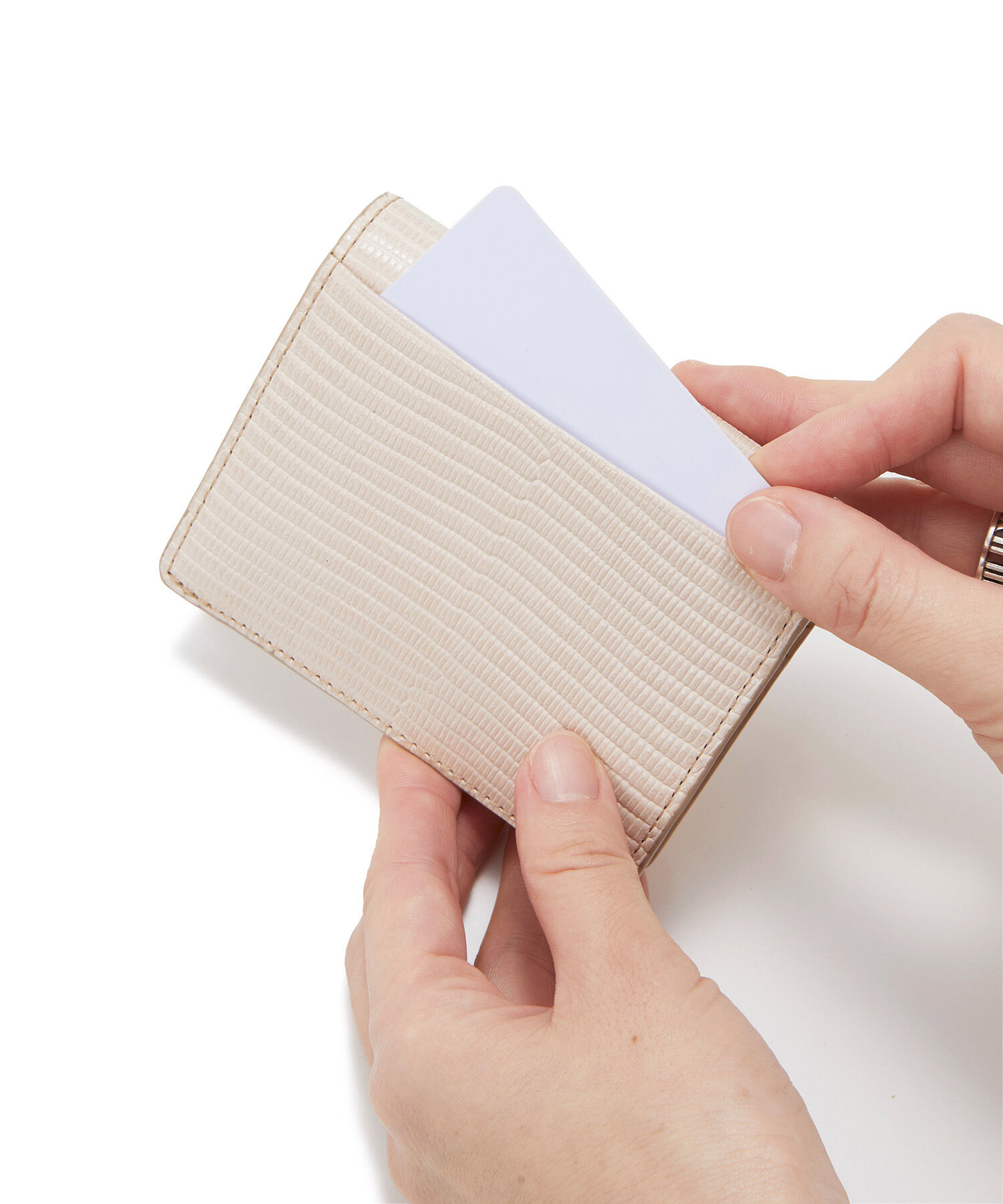 TOPKAPI 「【ドラマ着用】【TOPKAPI】 イタリアンレザー リザード型押し 二つ折り 財布 LUCIA ルチア」|財布|